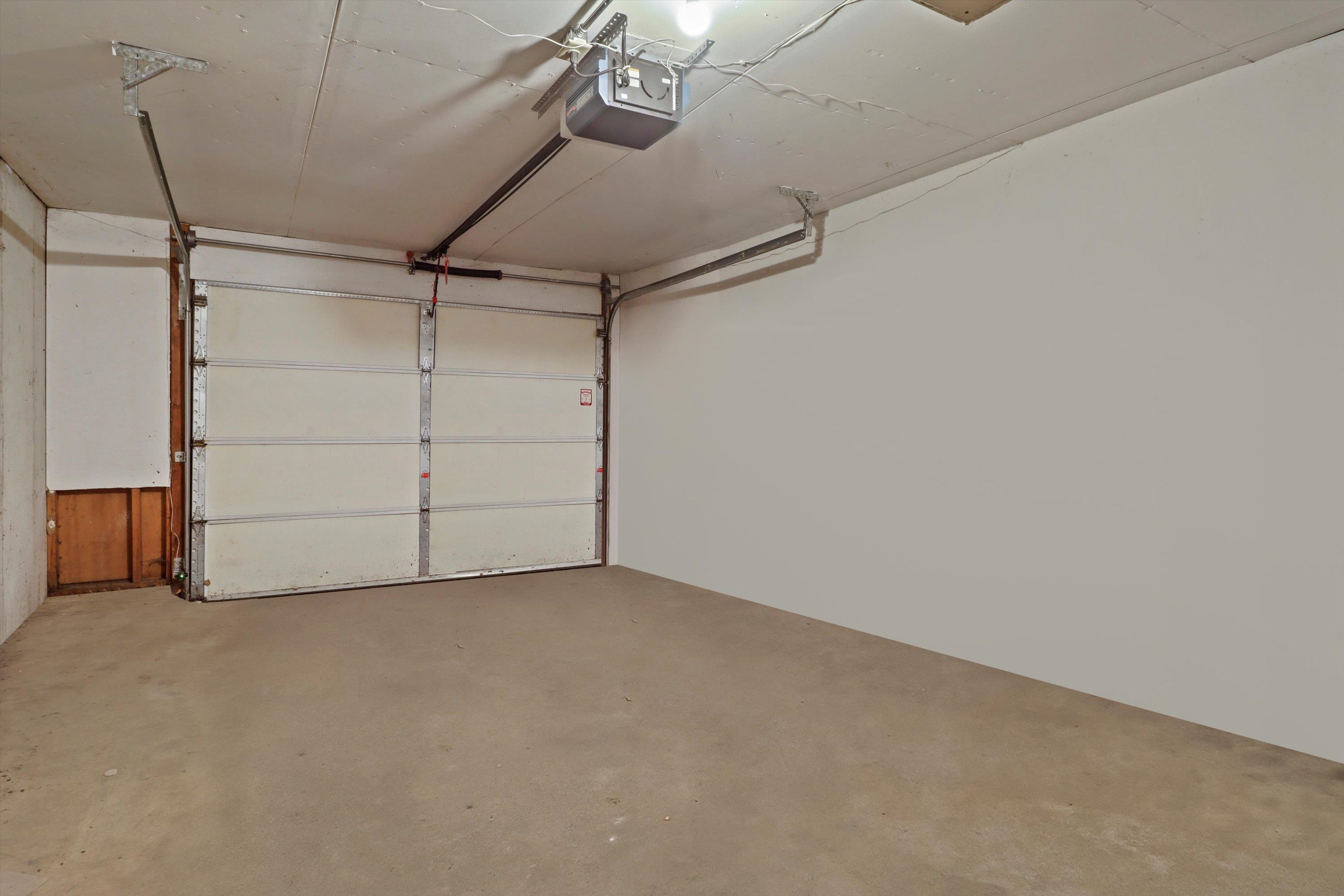 2124 Allen Boulevard 4