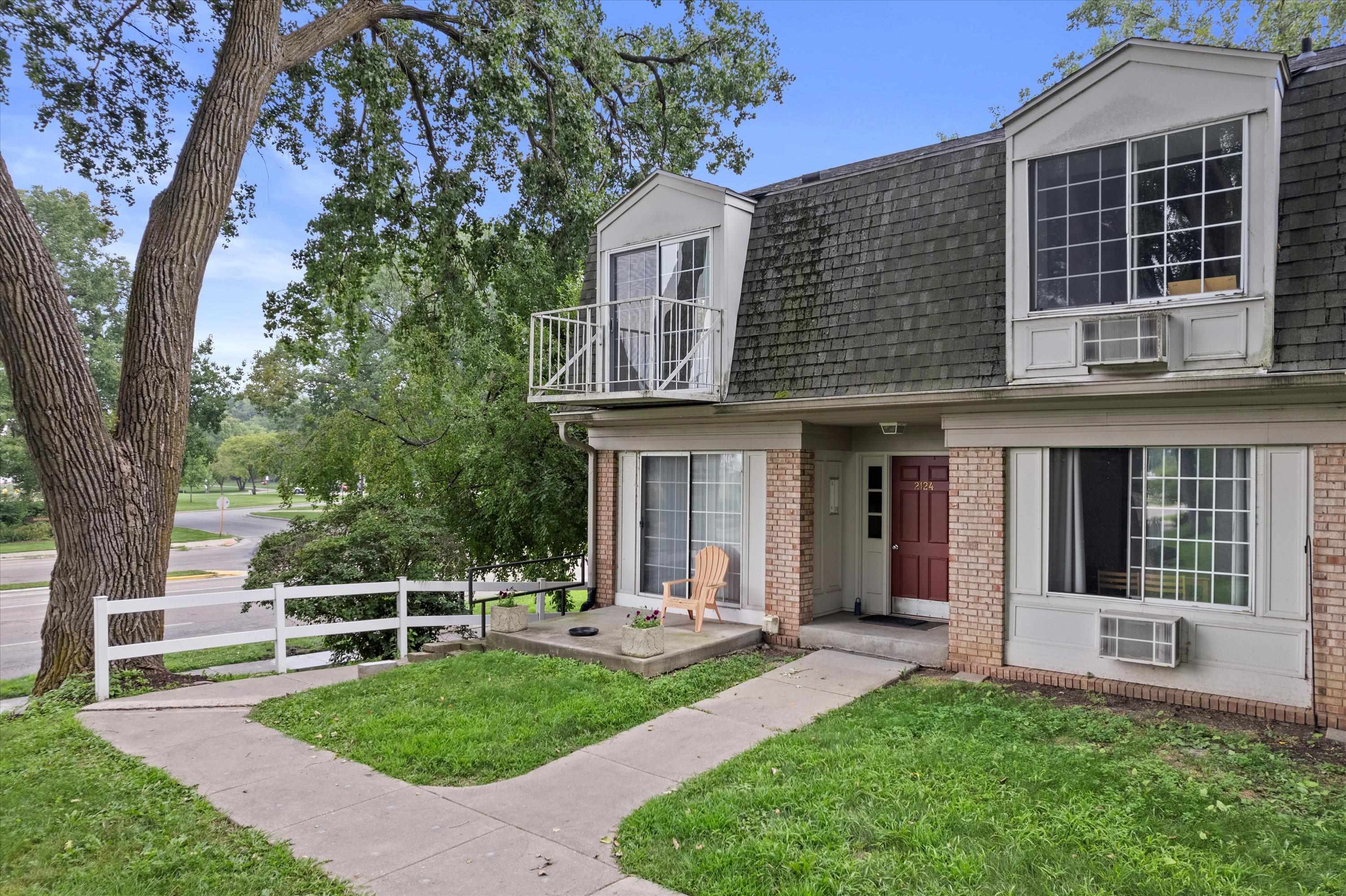 2124 Allen Boulevard 4