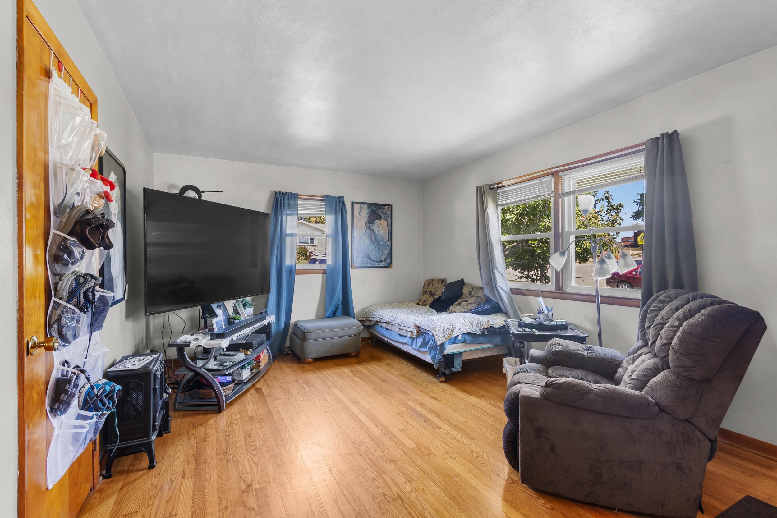 101-103 Ridge Drive