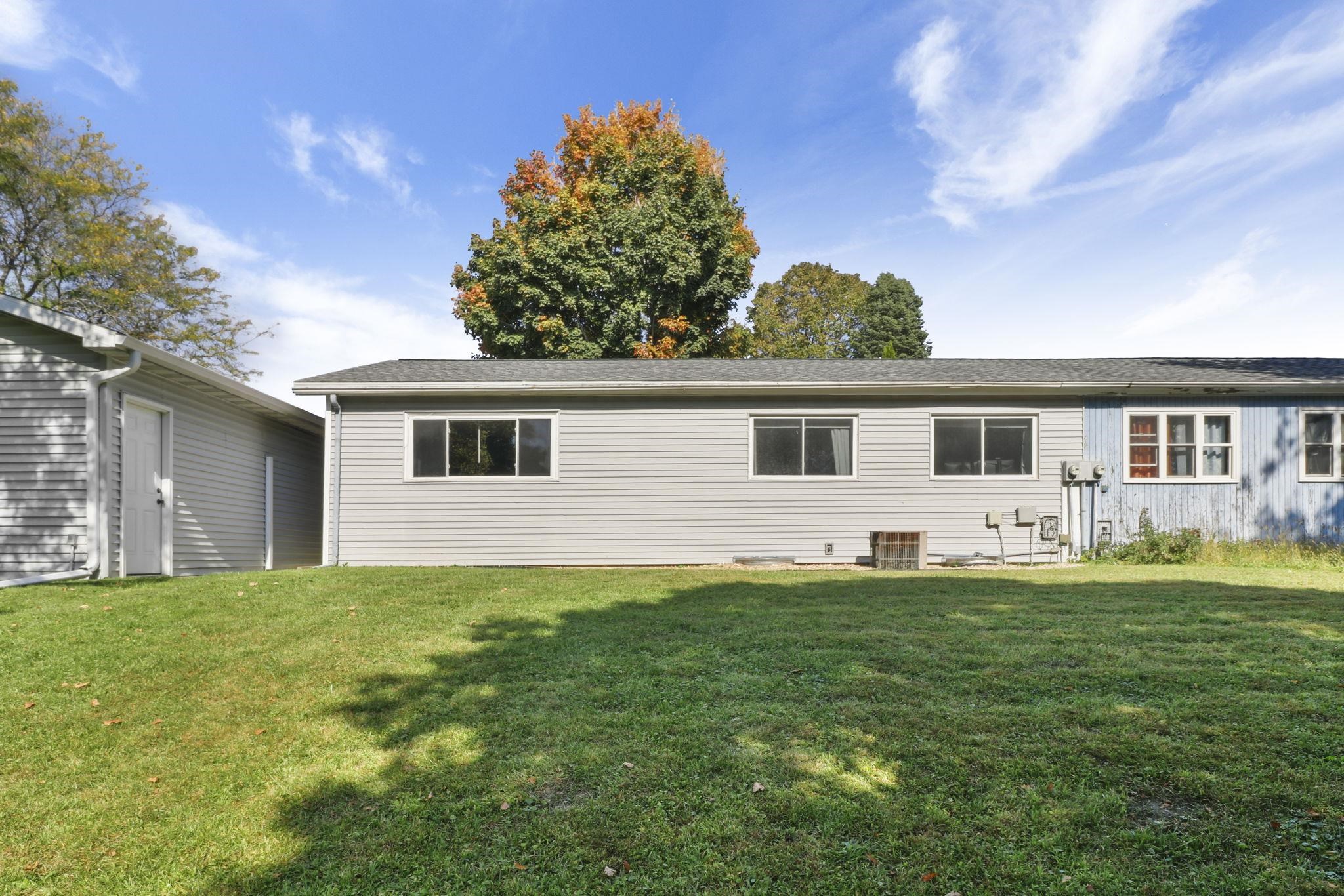 1013 Vandenburg Street