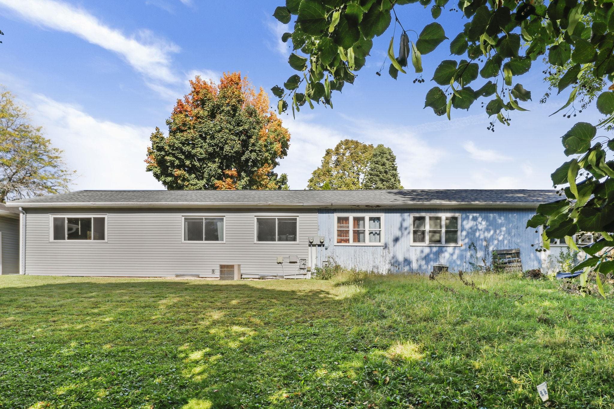 1013 Vandenburg Street