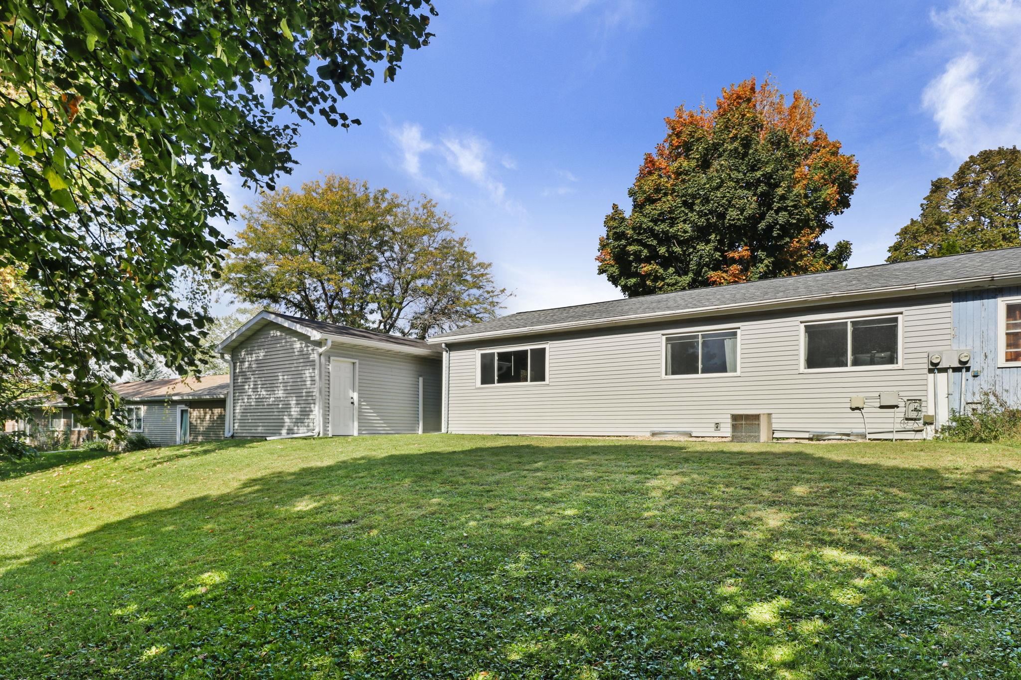 1013 Vandenburg Street