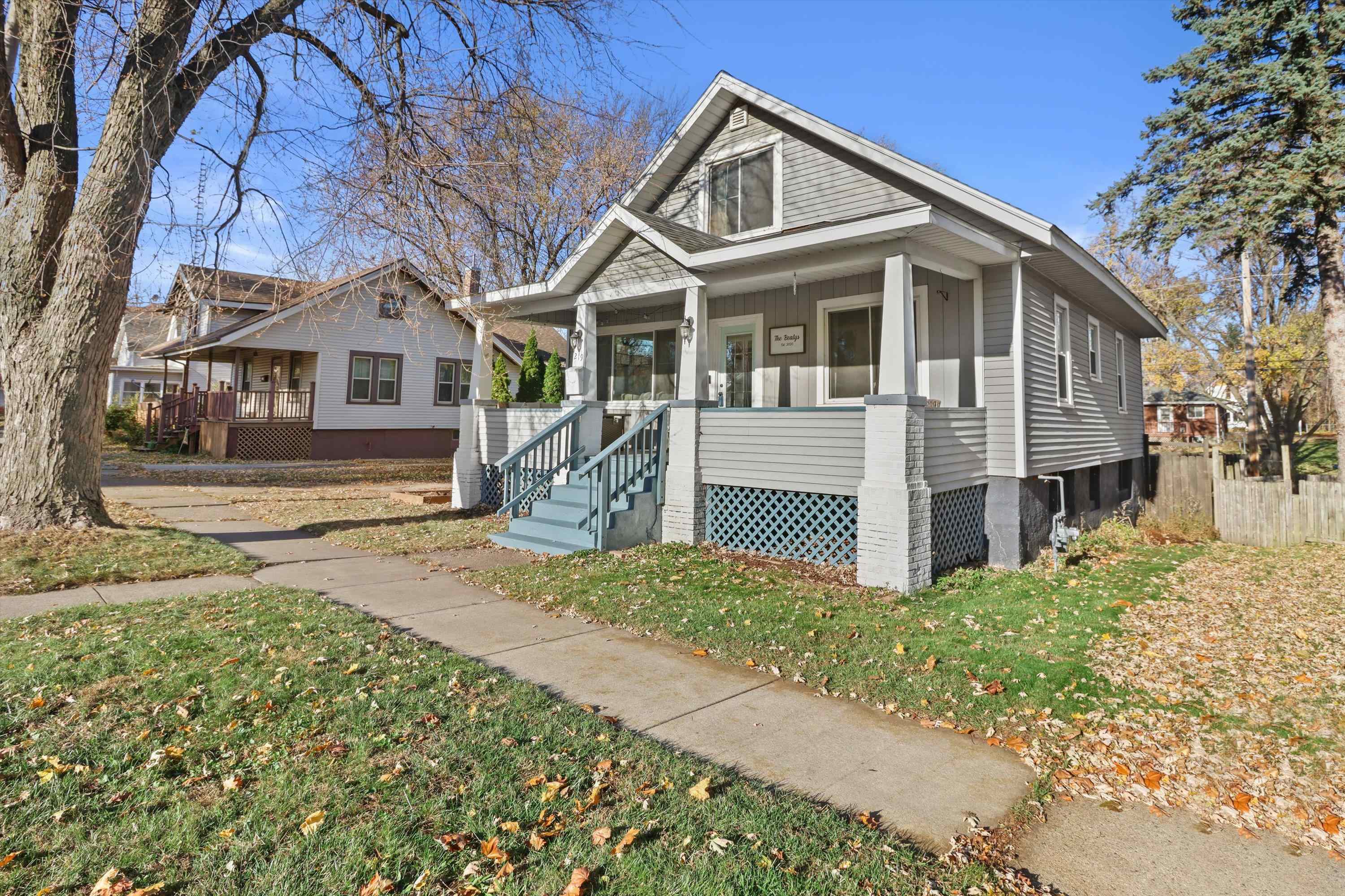 219 E Howard Street