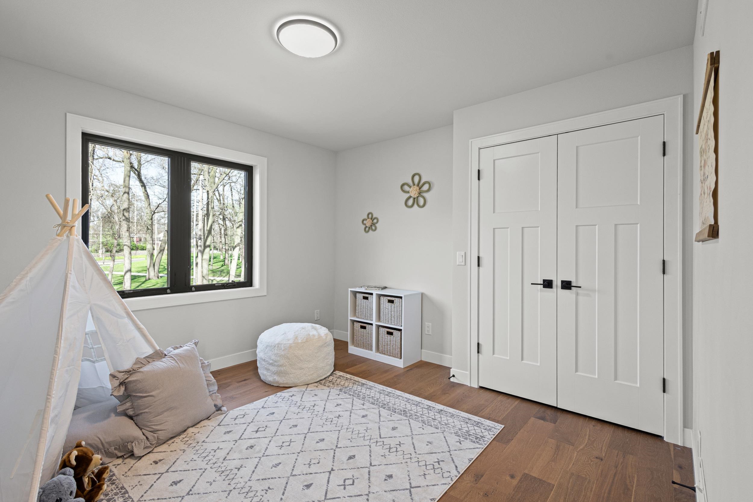 506 Interlake Drive