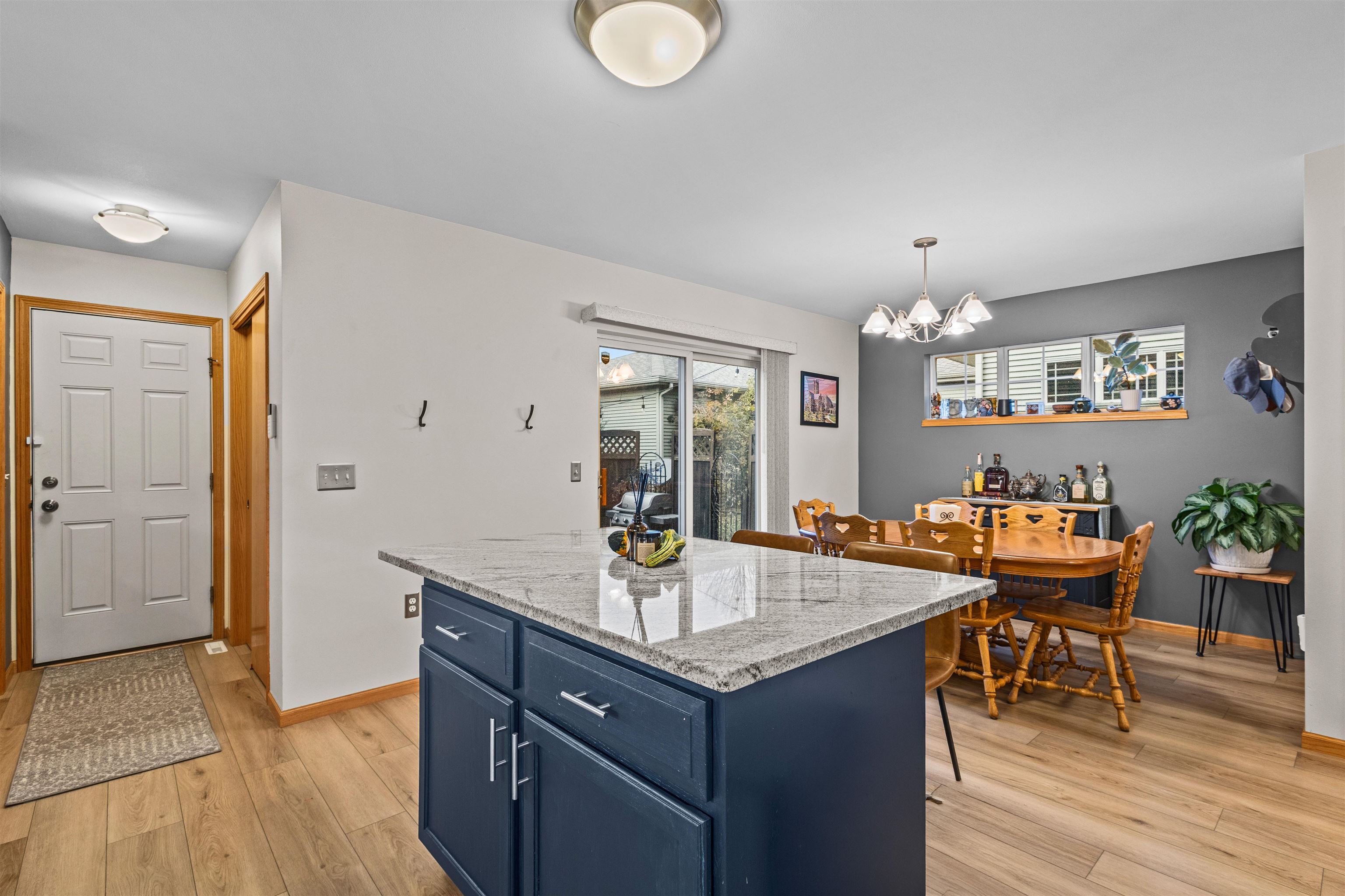 1482 Wild Iris Street