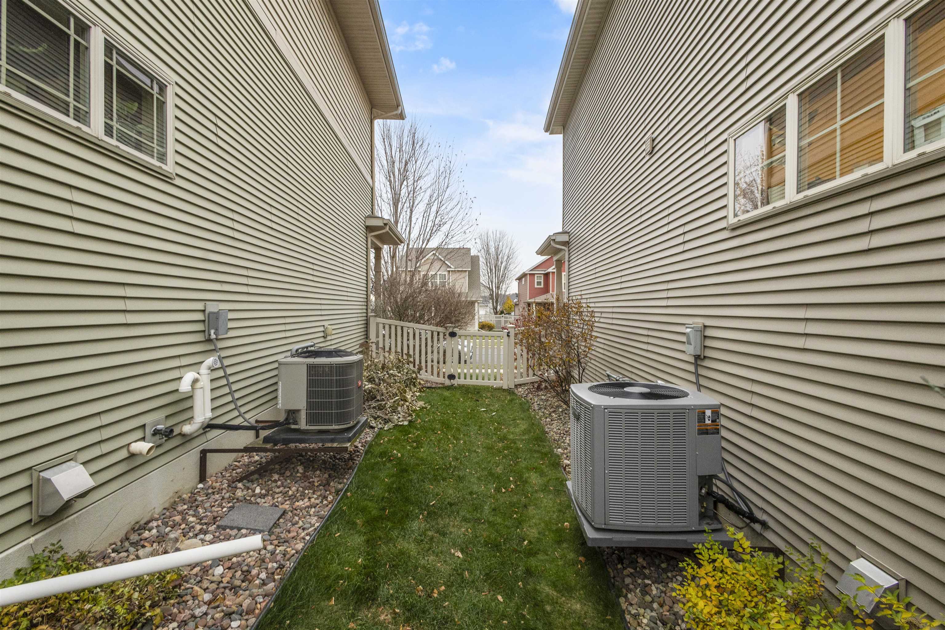 1482 Wild Iris Street