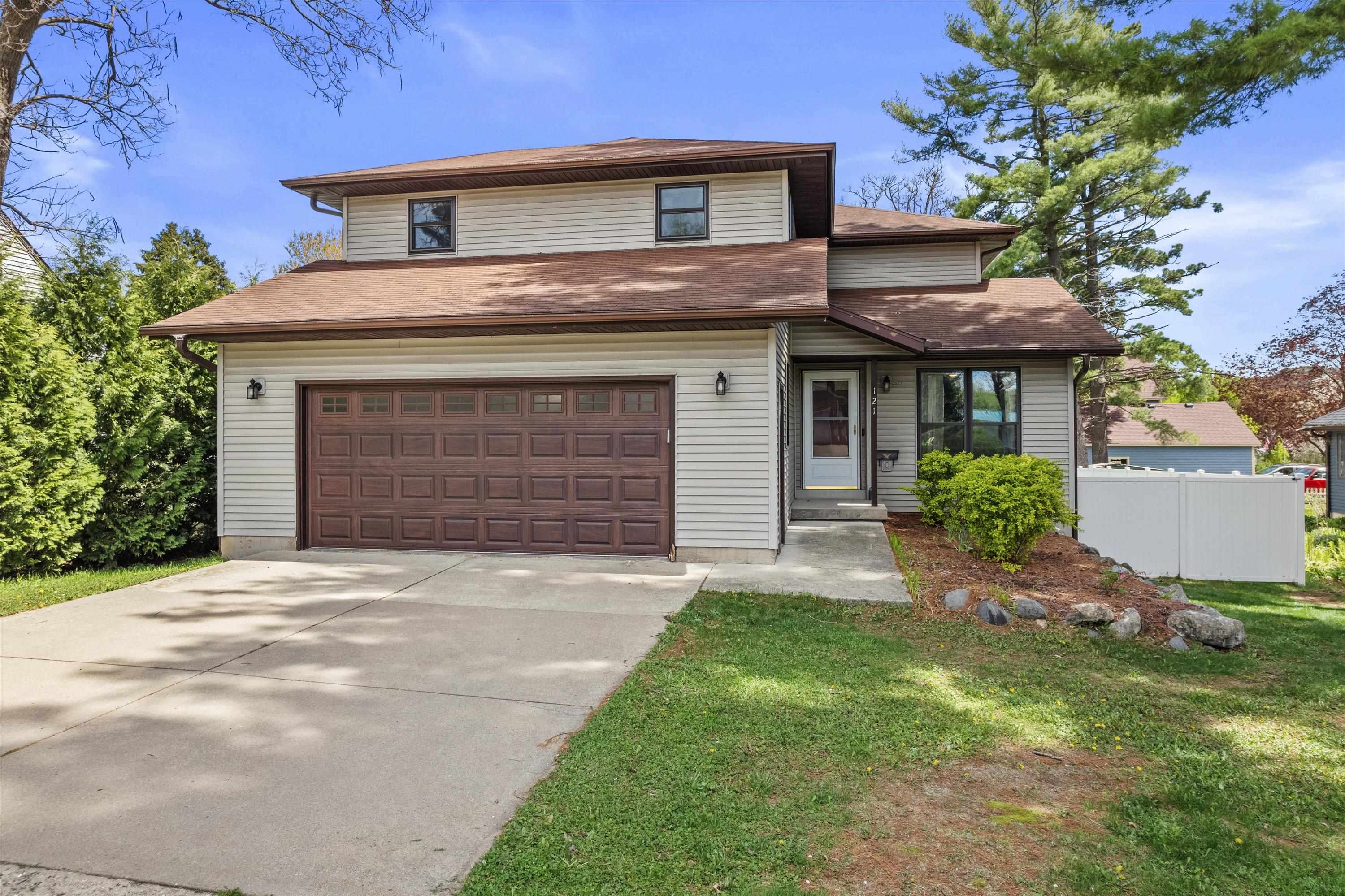 121 Merton Avenue