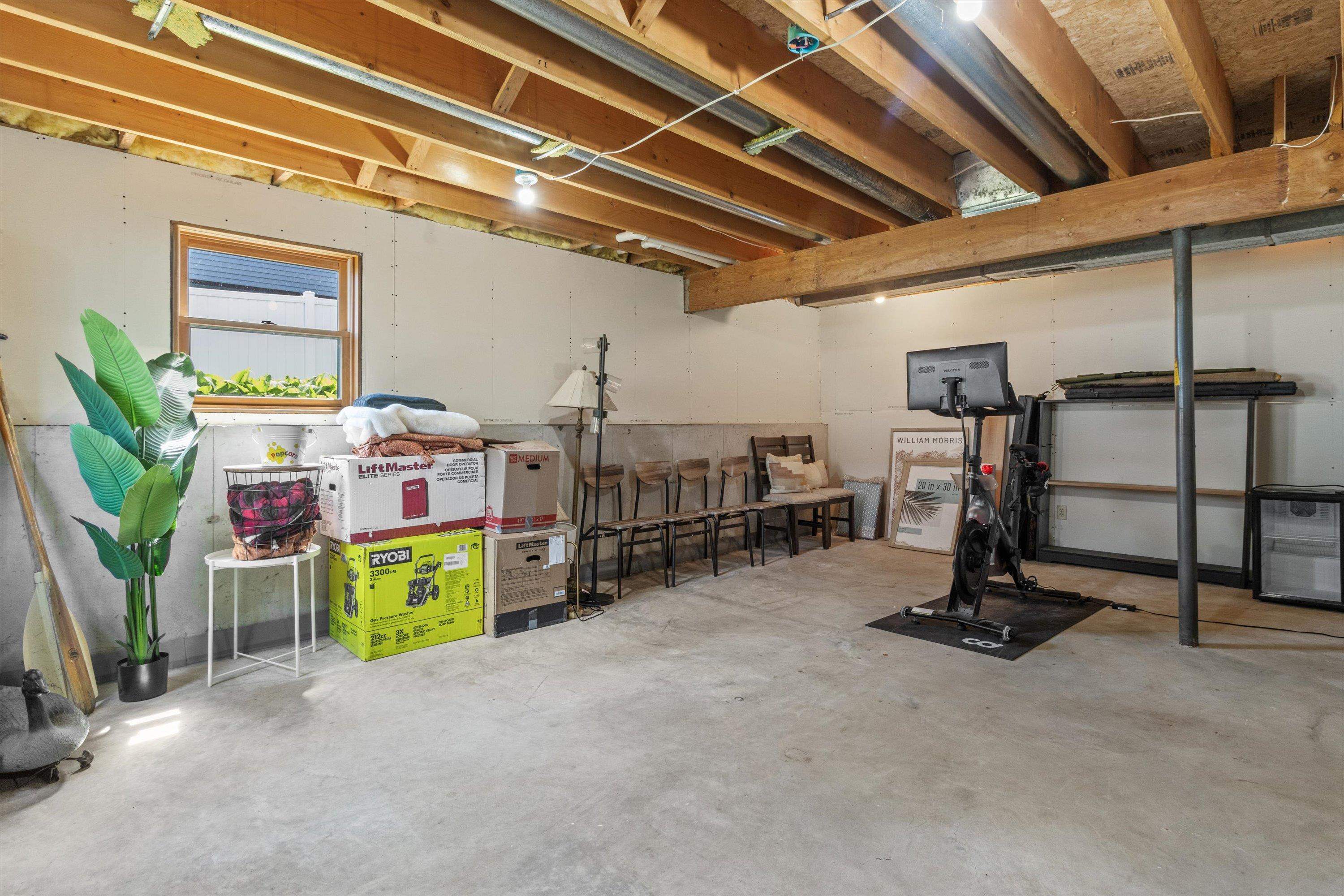 121 Merton Avenue