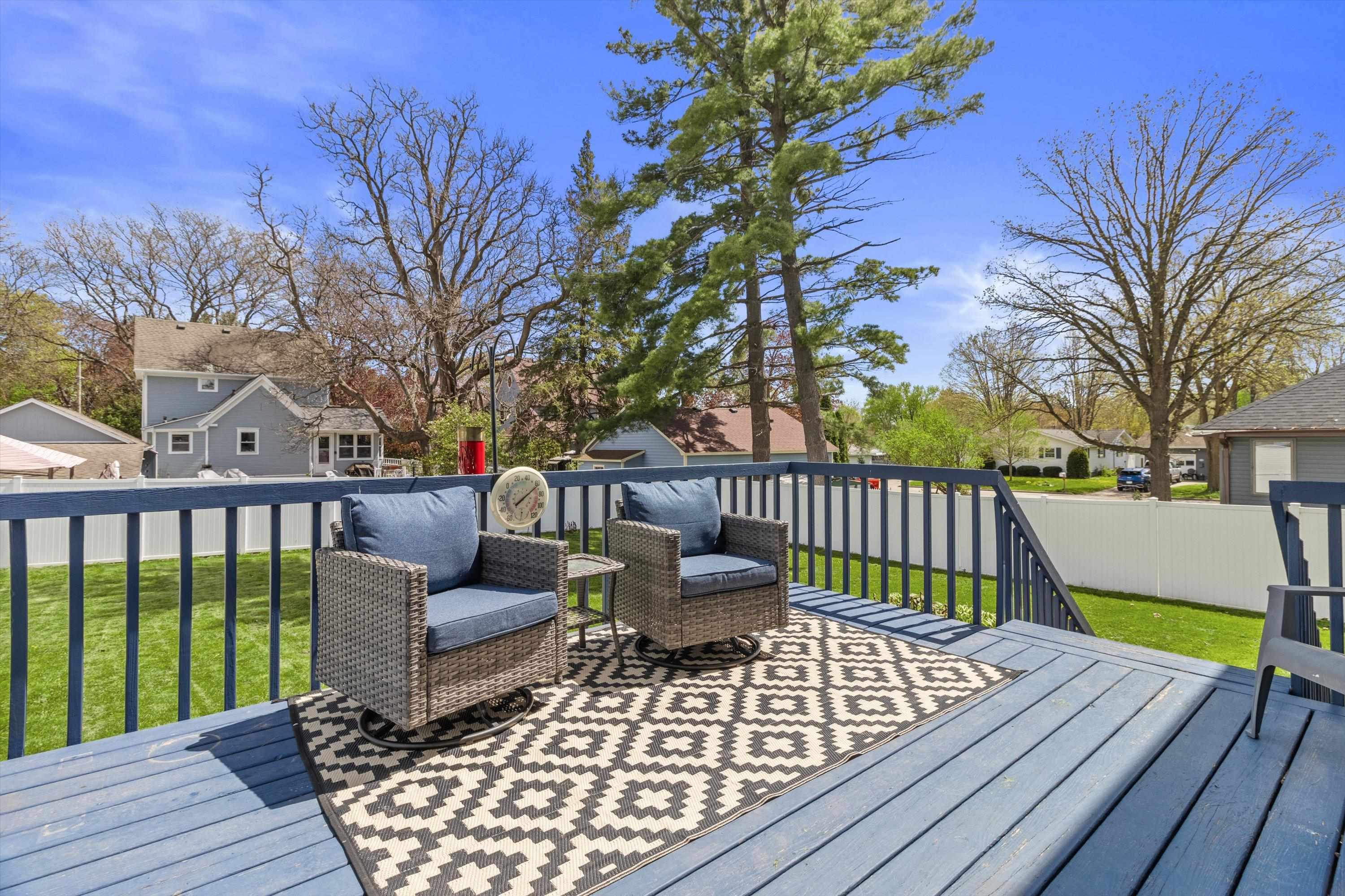 121 Merton Avenue