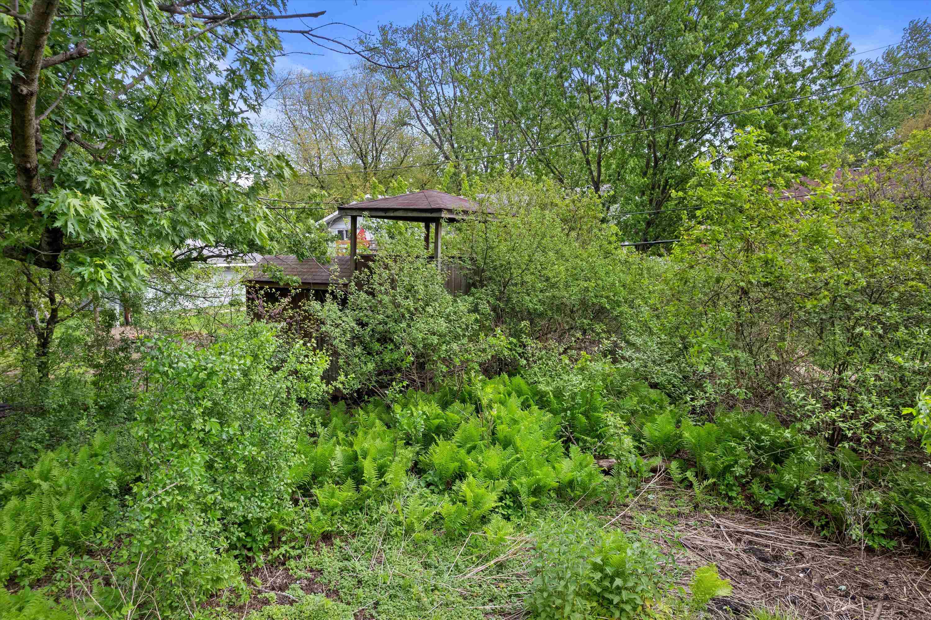 2025 Irwin Place