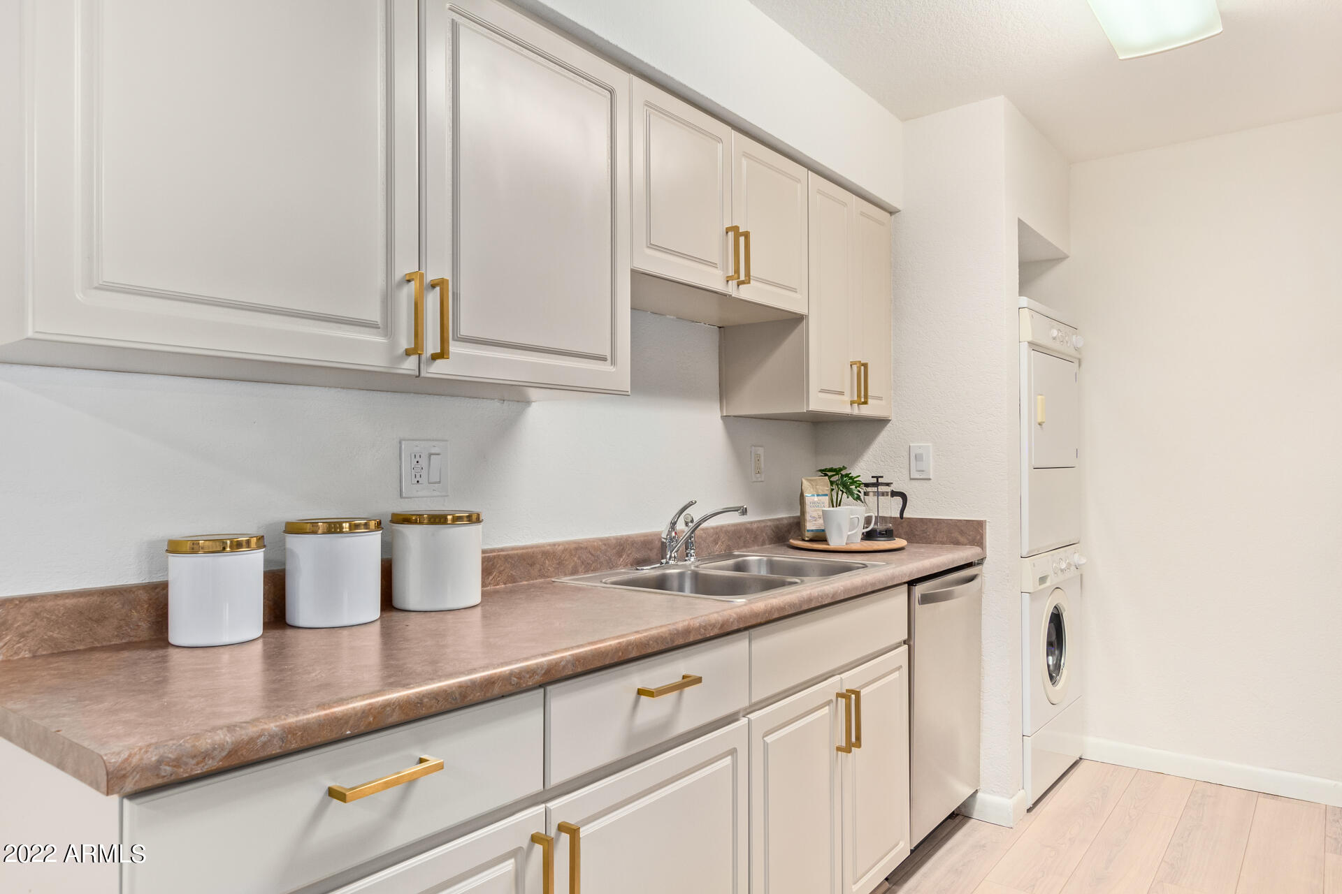 5995 N 78TH Street 1093