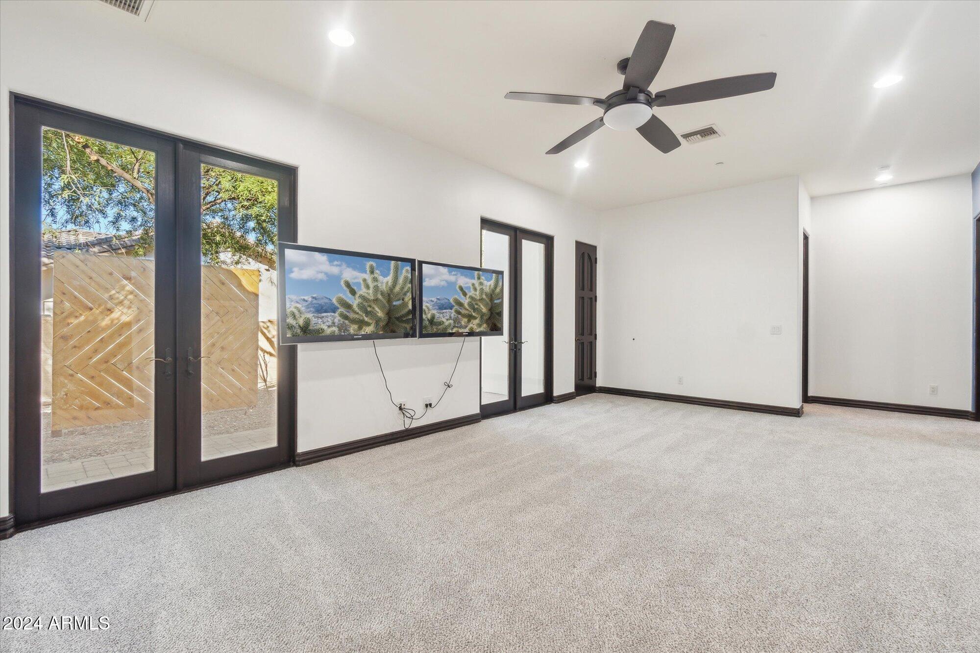 10512 E CHOLLA Street