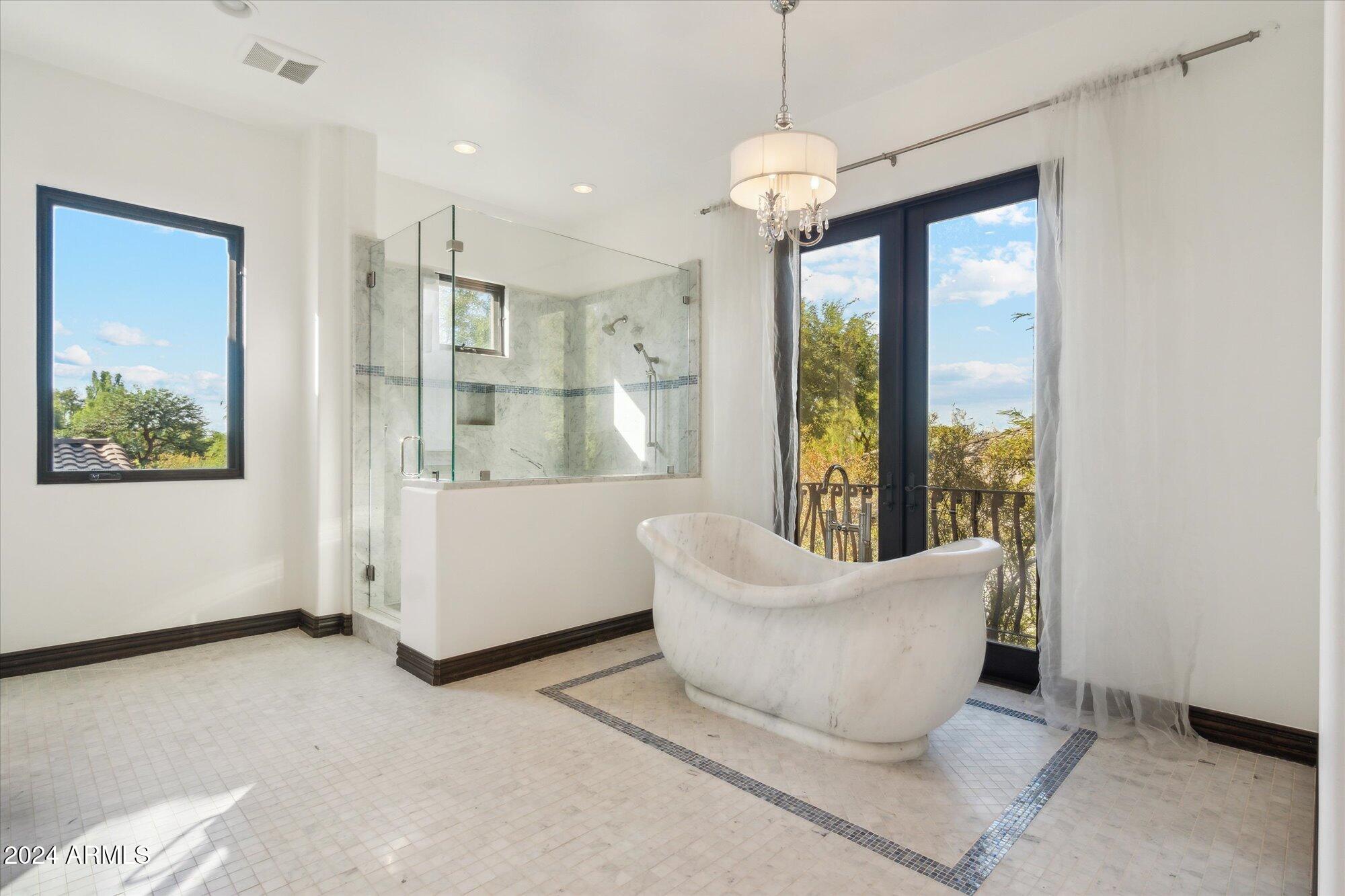 10512 E CHOLLA Street