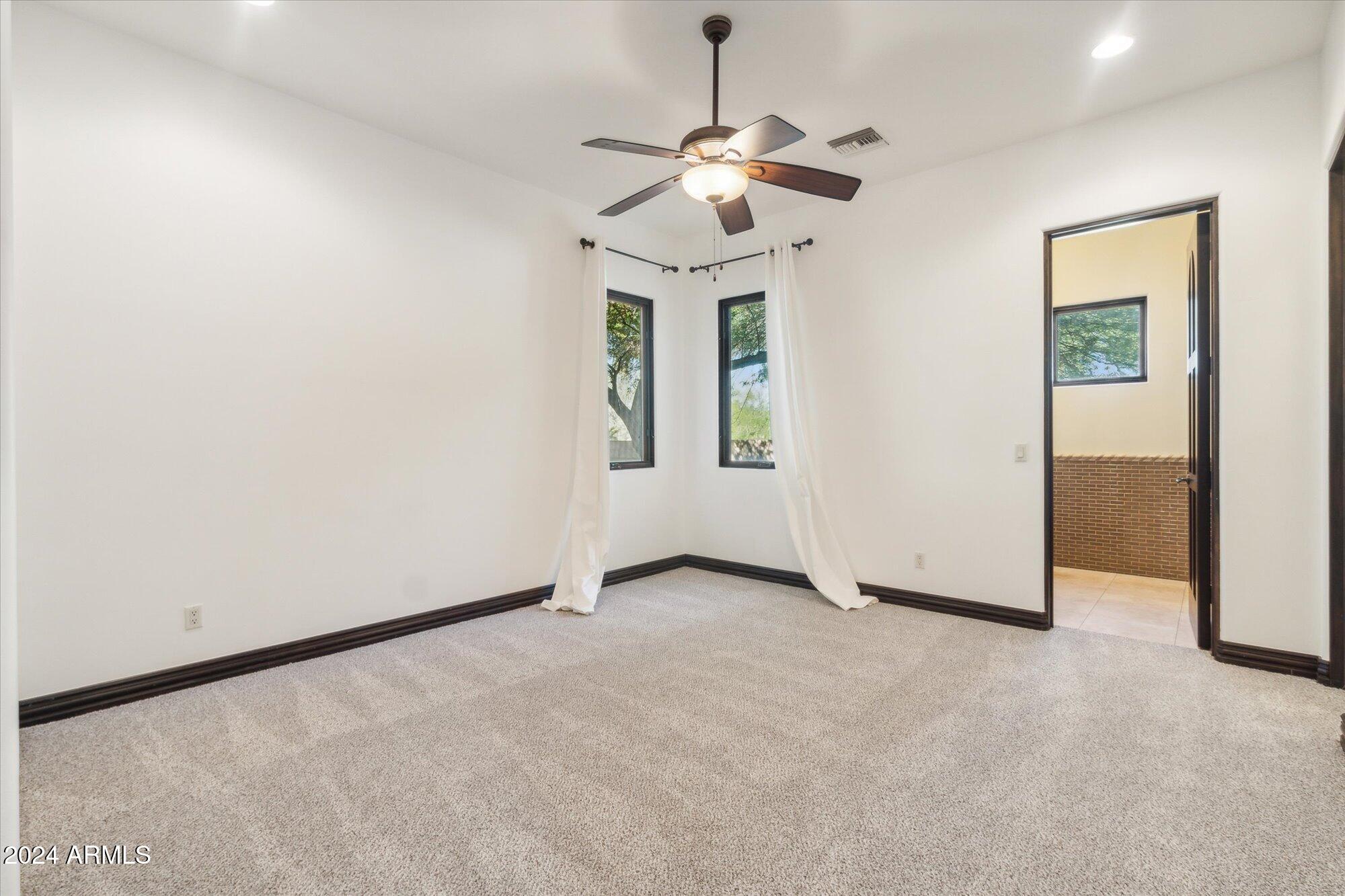 10512 E CHOLLA Street