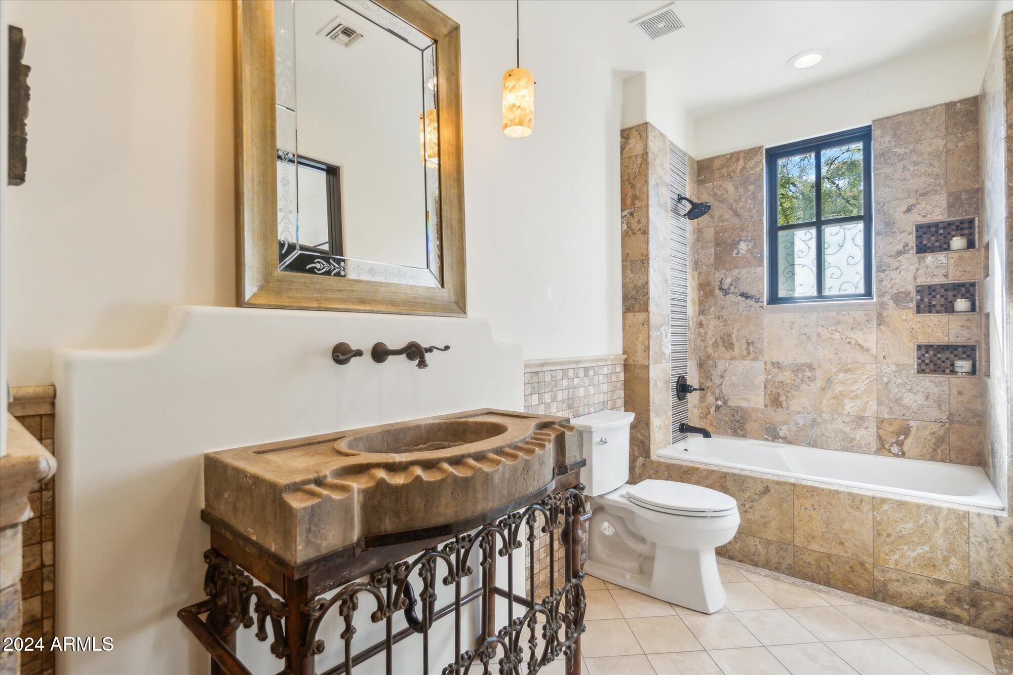 10512 E CHOLLA Street