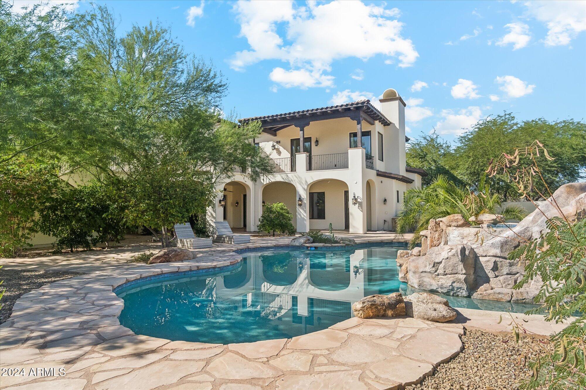 10512 E CHOLLA Street