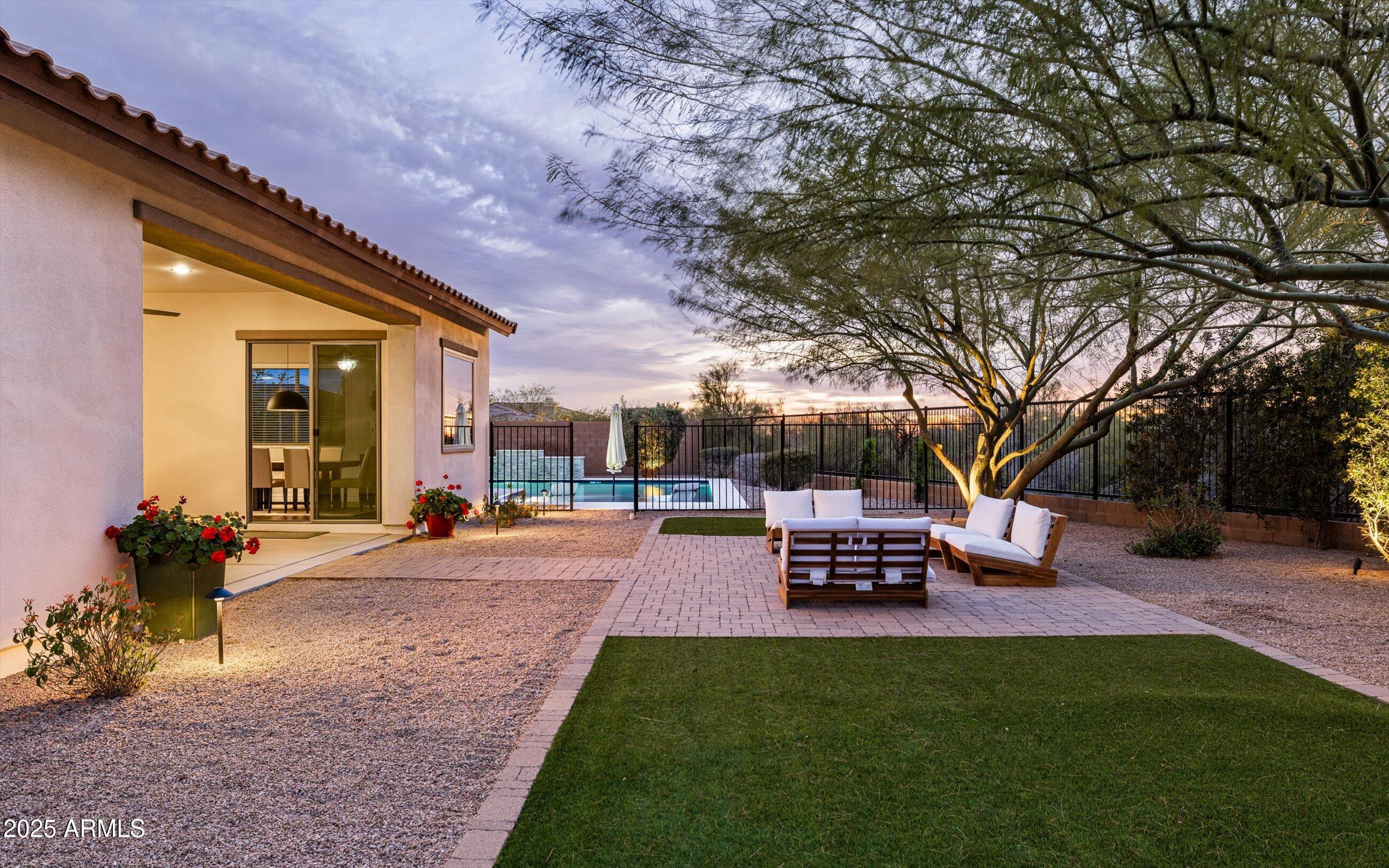 5448 E WINDSTONE Trail