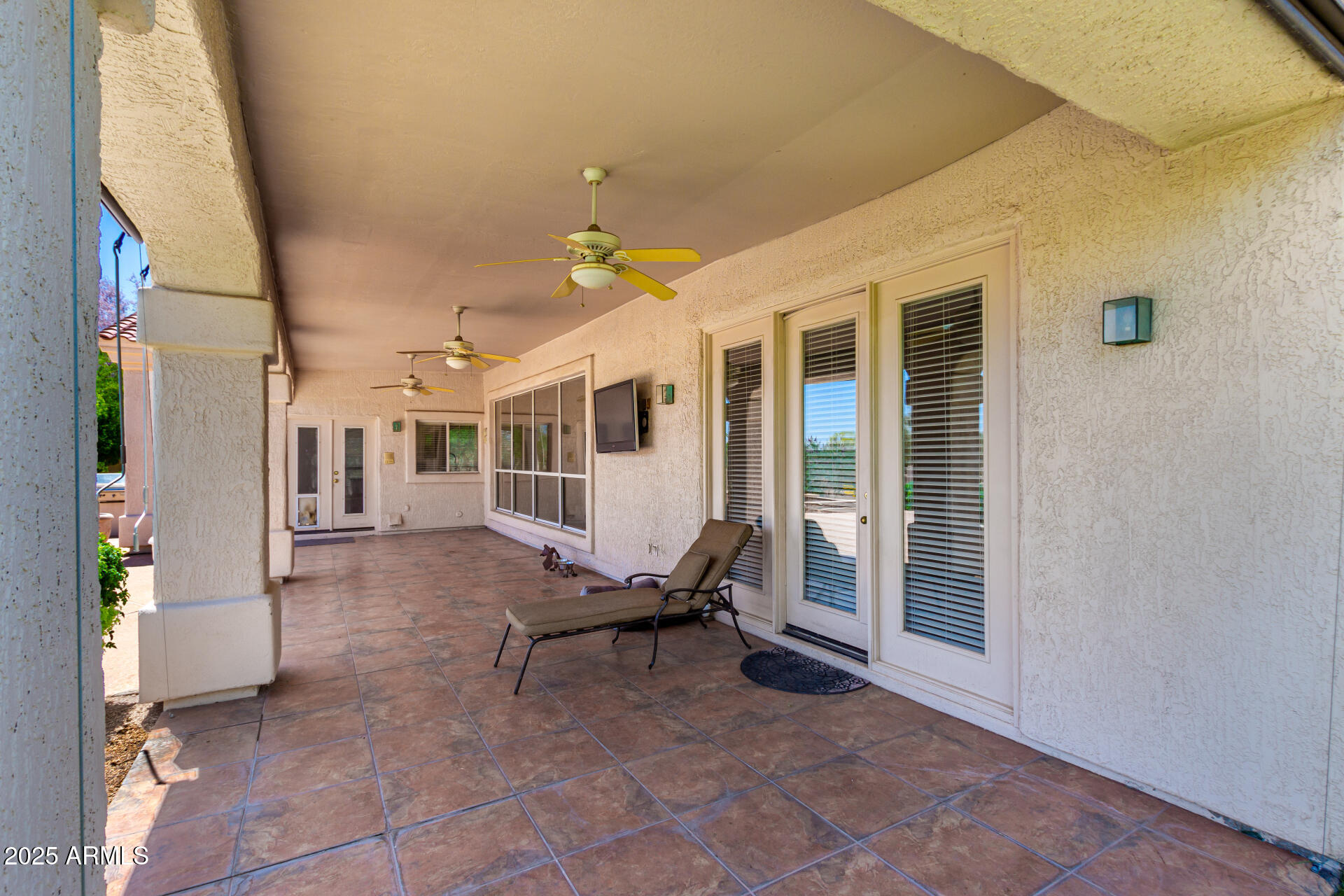 4633 E CHAPAROSA Way