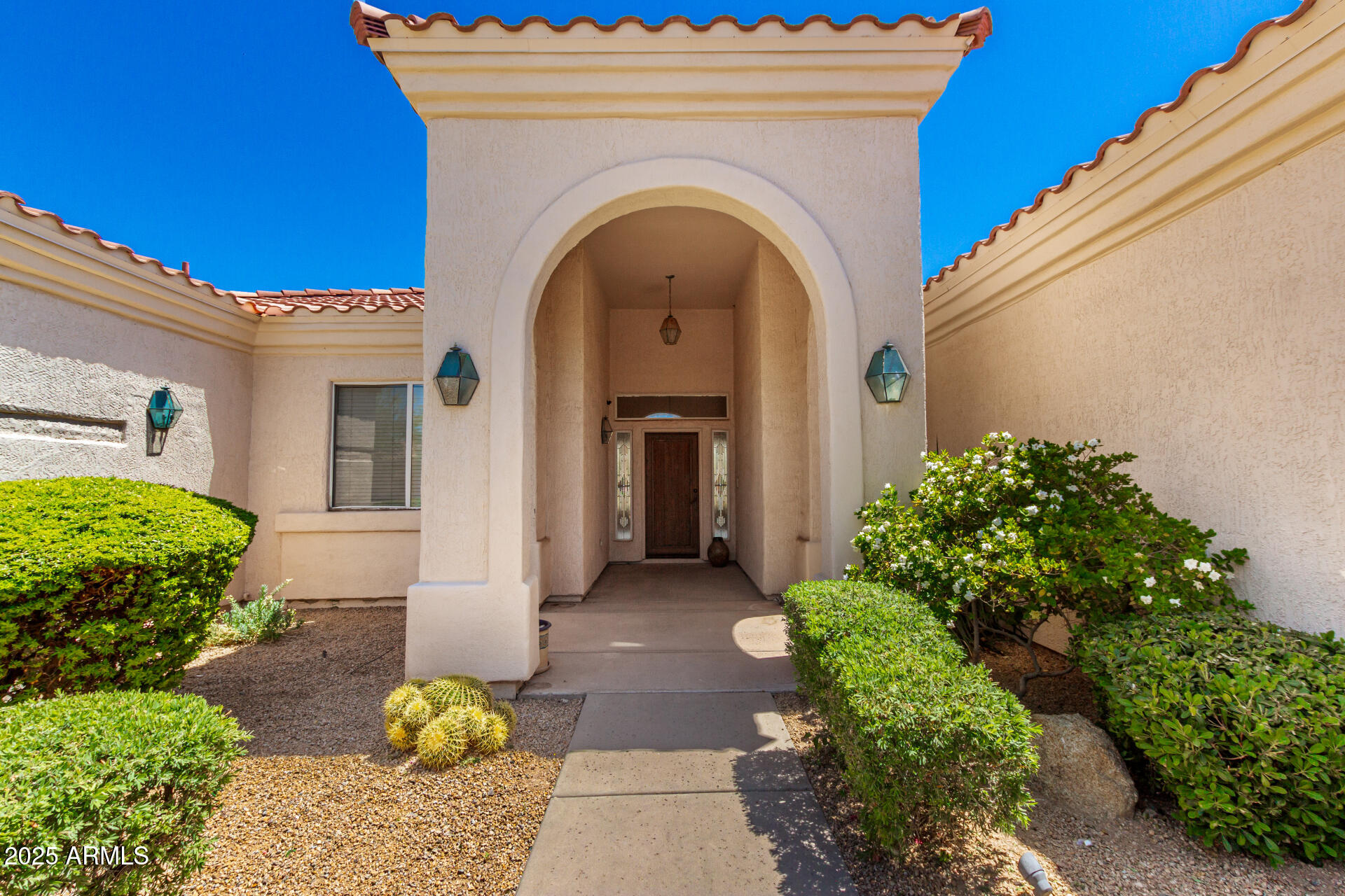 4633 E CHAPAROSA Way