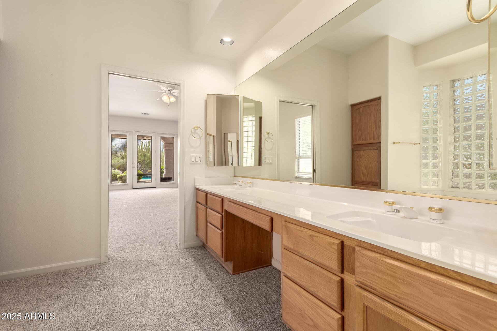 4633 E CHAPAROSA Way