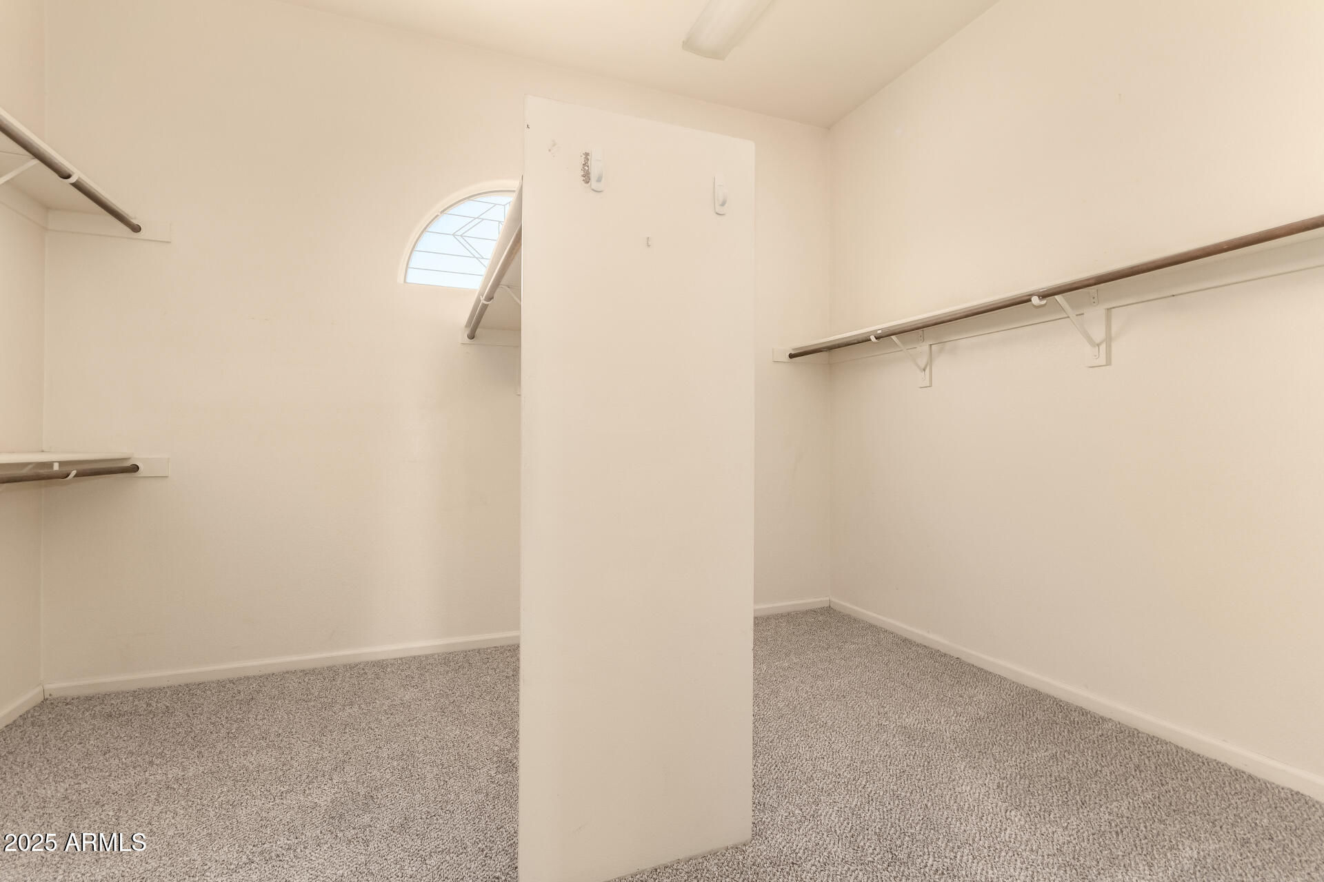 4633 E CHAPAROSA Way