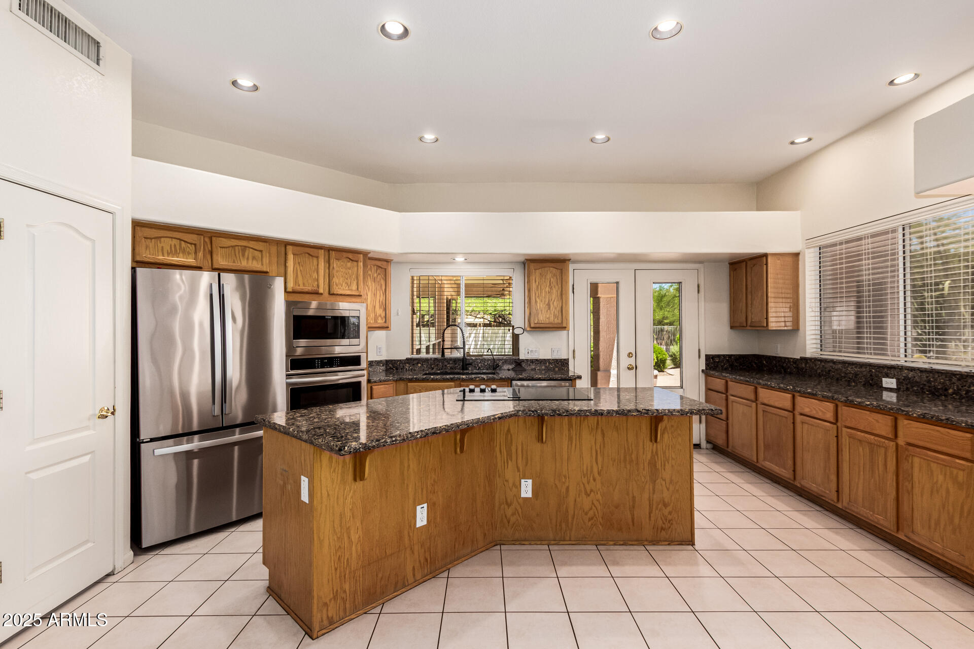 4633 E CHAPAROSA Way