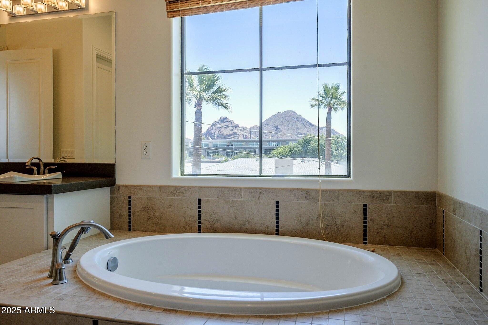 3812 E CAMELBACK Road