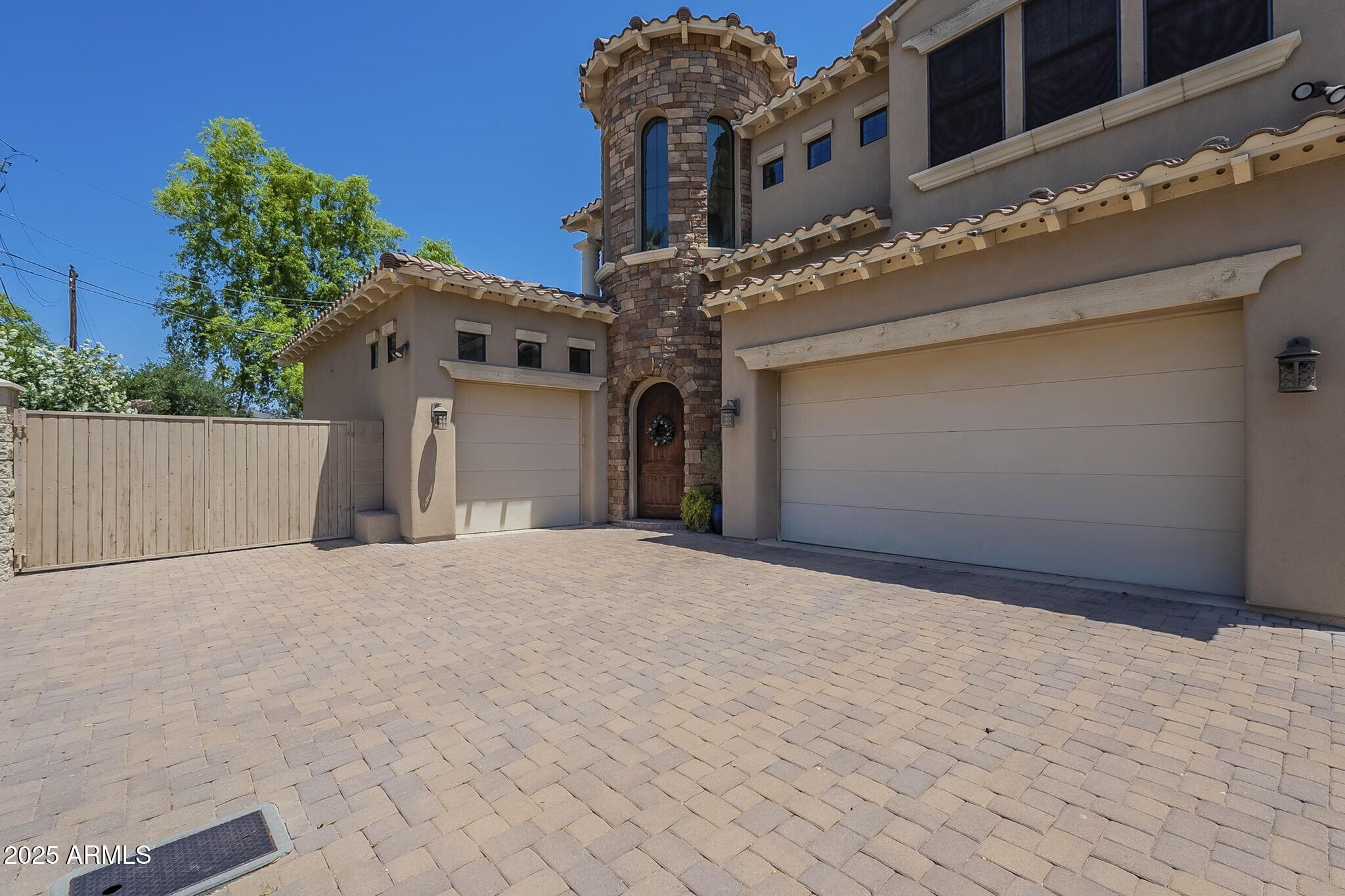 3812 E CAMELBACK Road