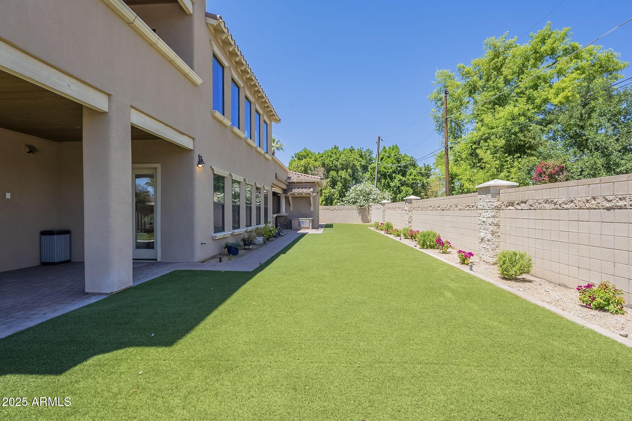 3812 E CAMELBACK Road