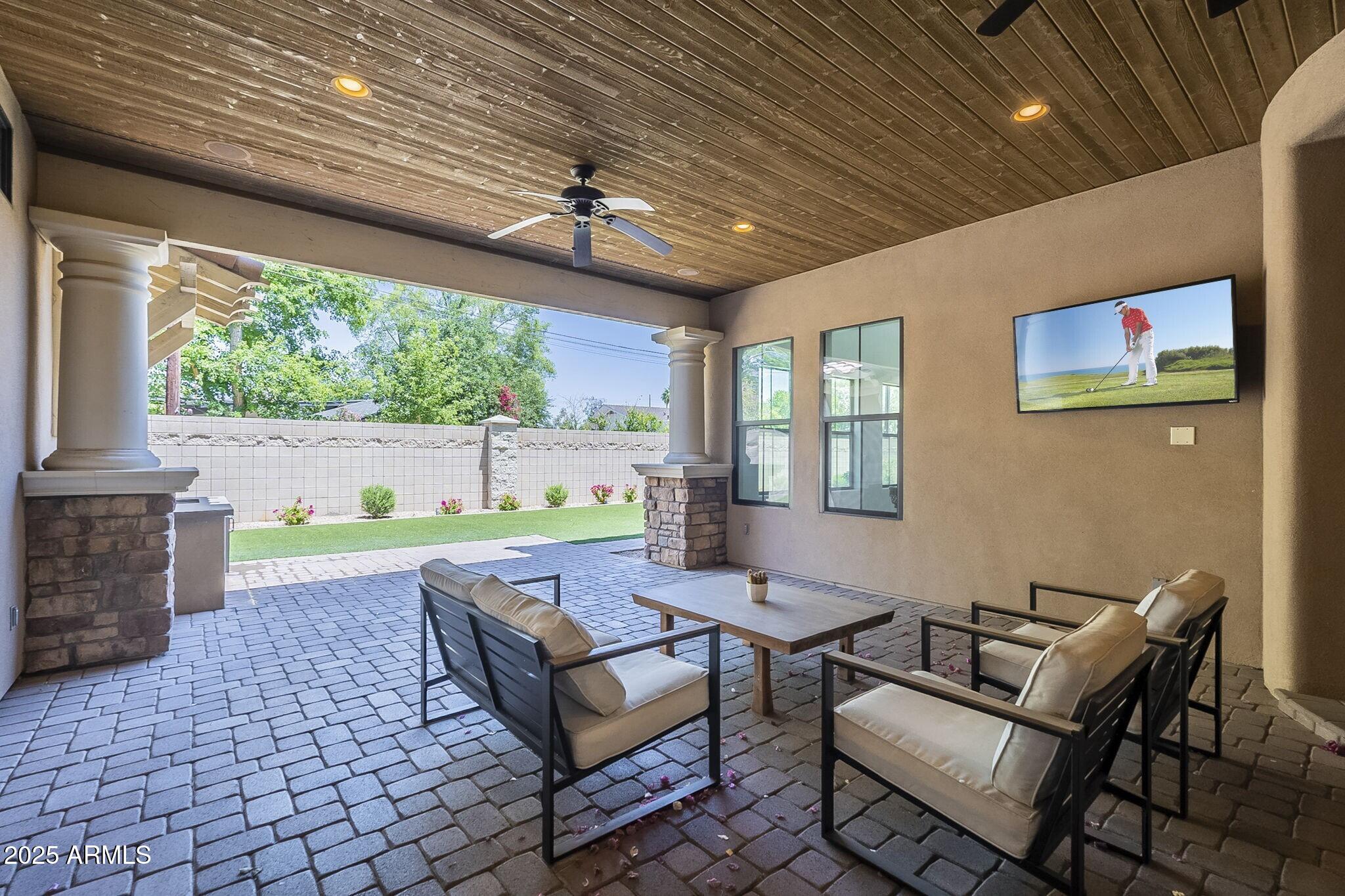 3812 E CAMELBACK Road