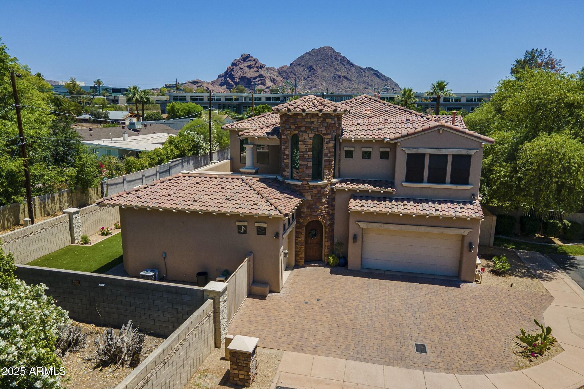 3812 E CAMELBACK Road