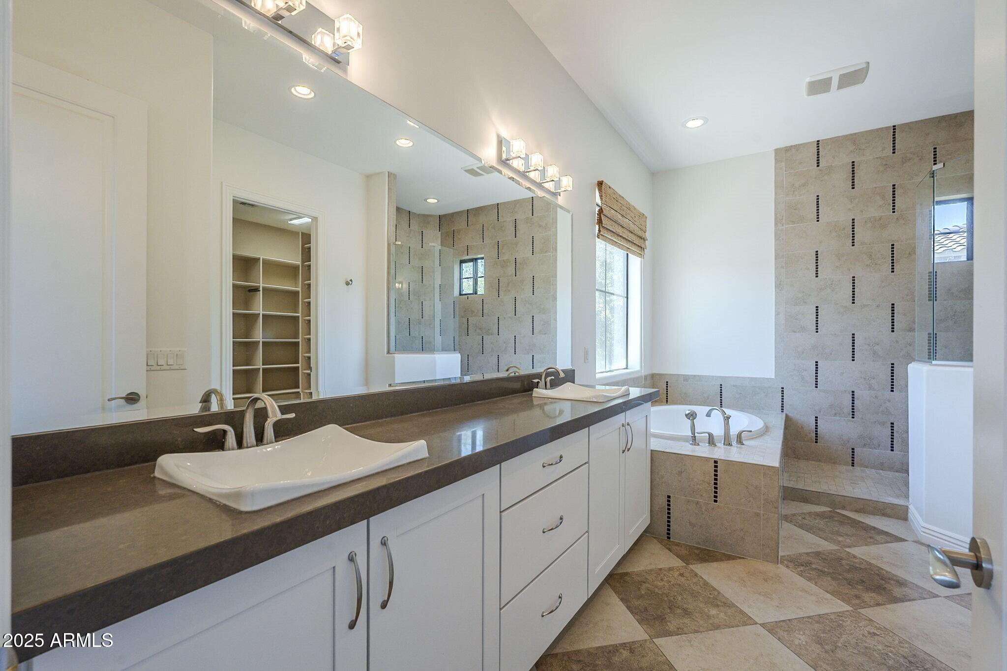 3812 E CAMELBACK Road