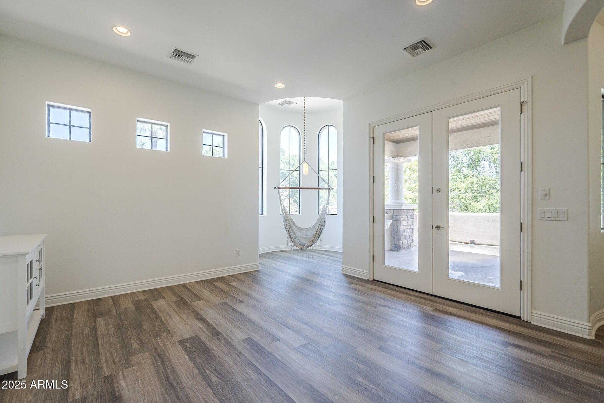 3812 E CAMELBACK Road