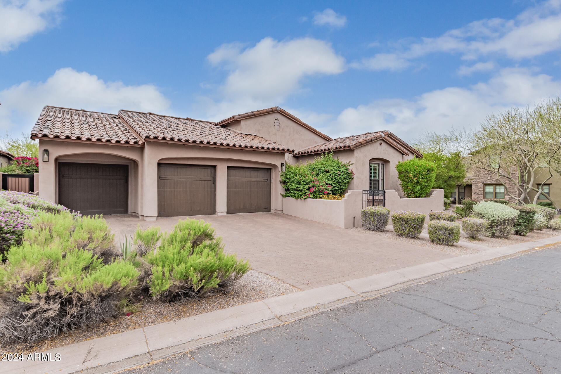 9413 E HIDDEN SPUR Trail