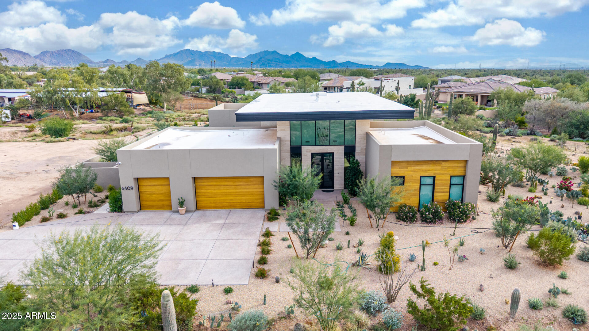 6415 E LOMAS VERDES Drive 4