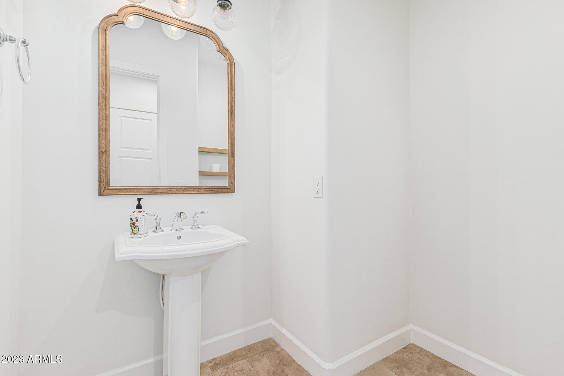 9413 E HIDDEN SPUR Trail