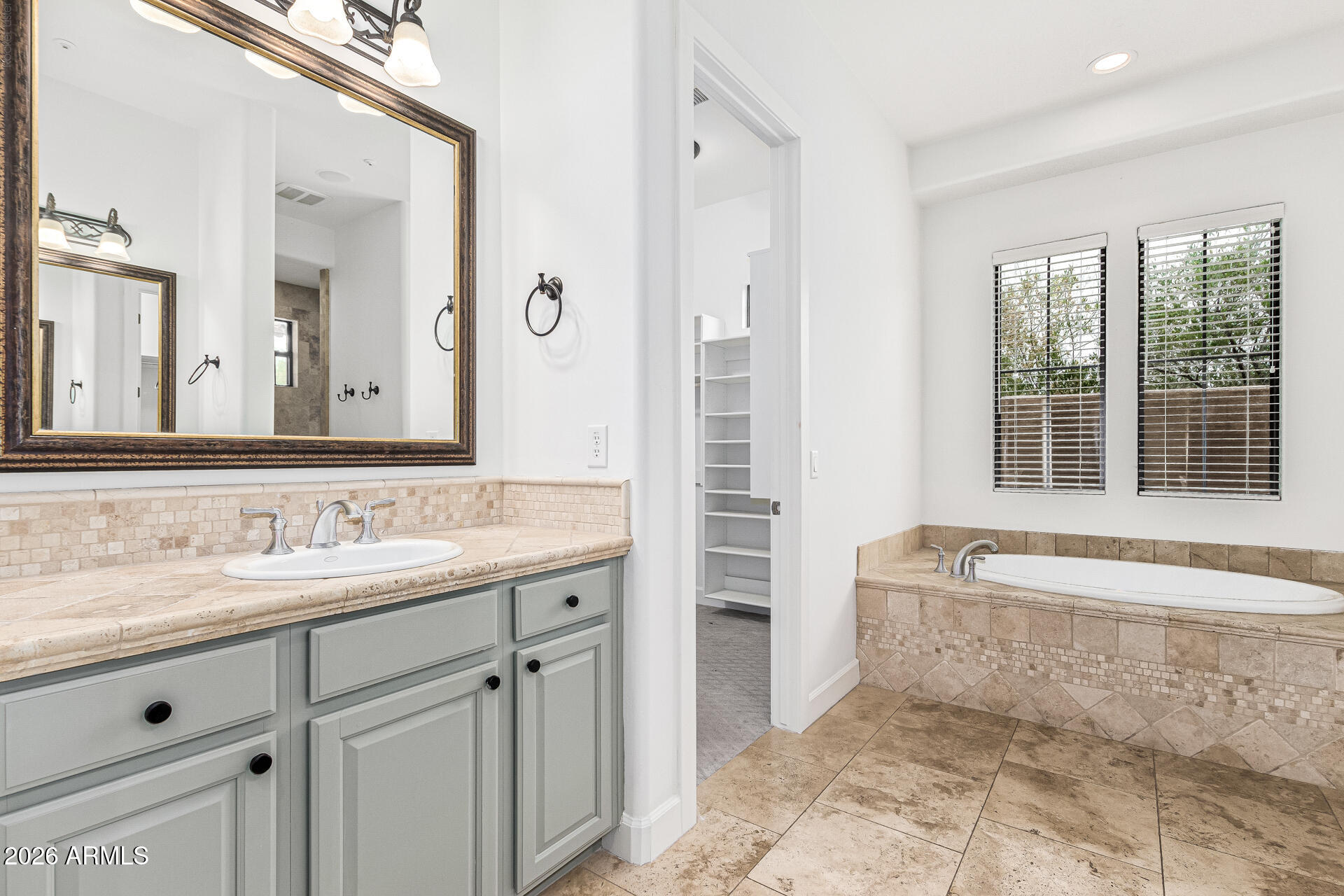 9413 E HIDDEN SPUR Trail
