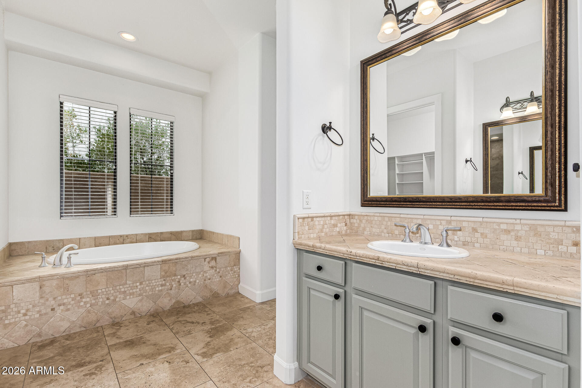 9413 E HIDDEN SPUR Trail