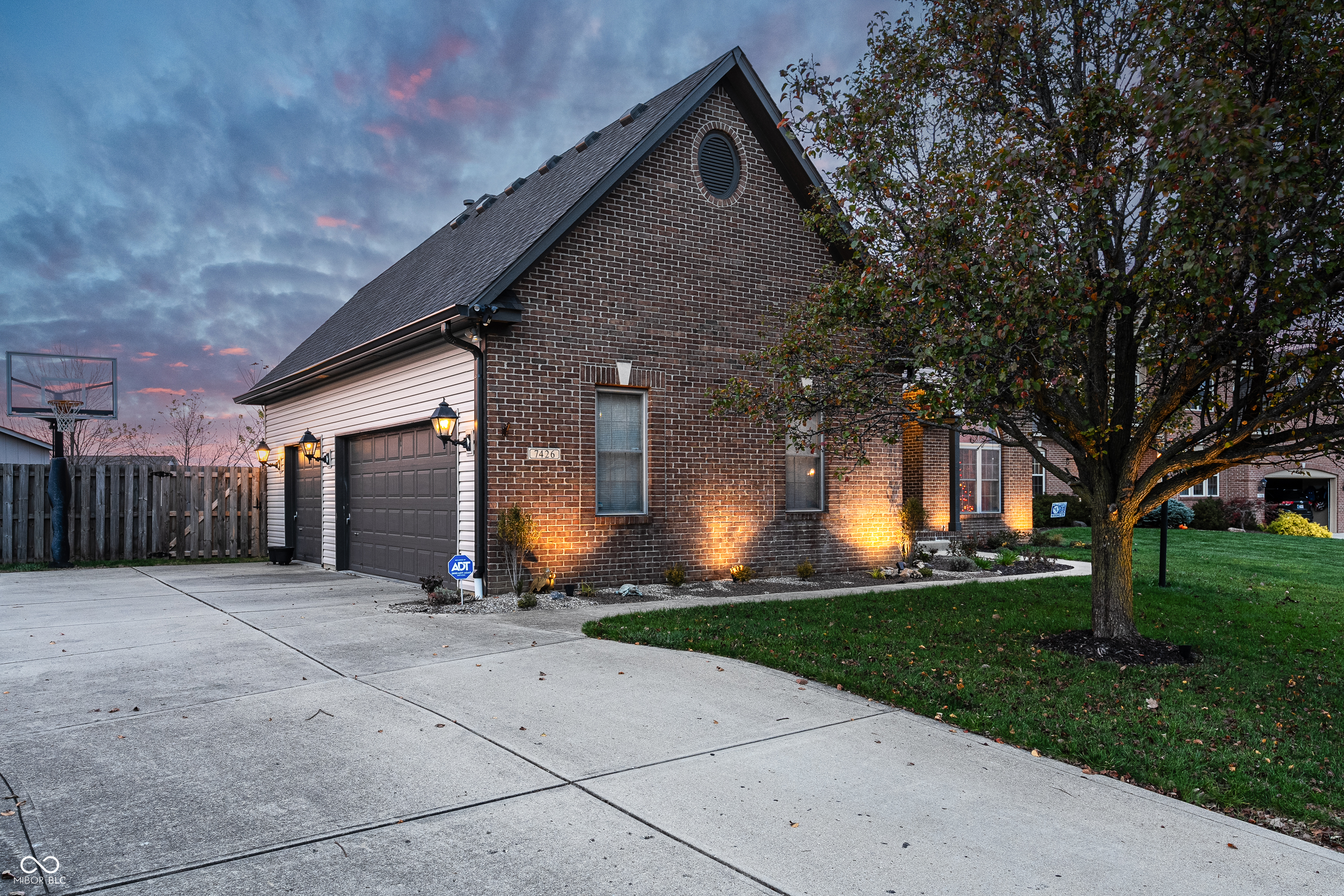 7426 Highpoint Circle