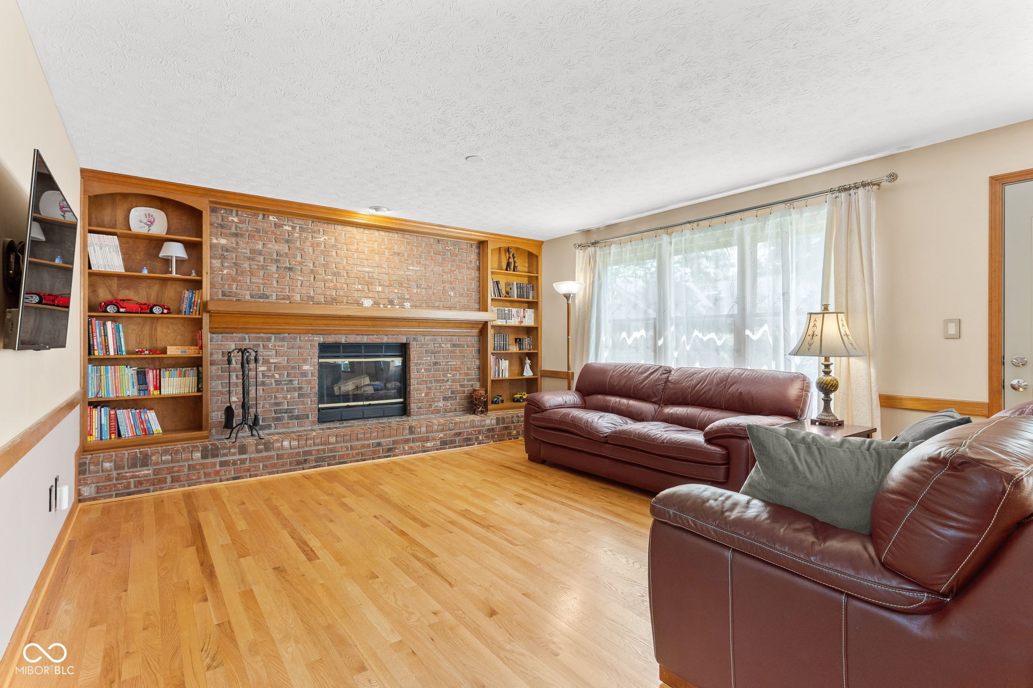 7621 Forest Drive