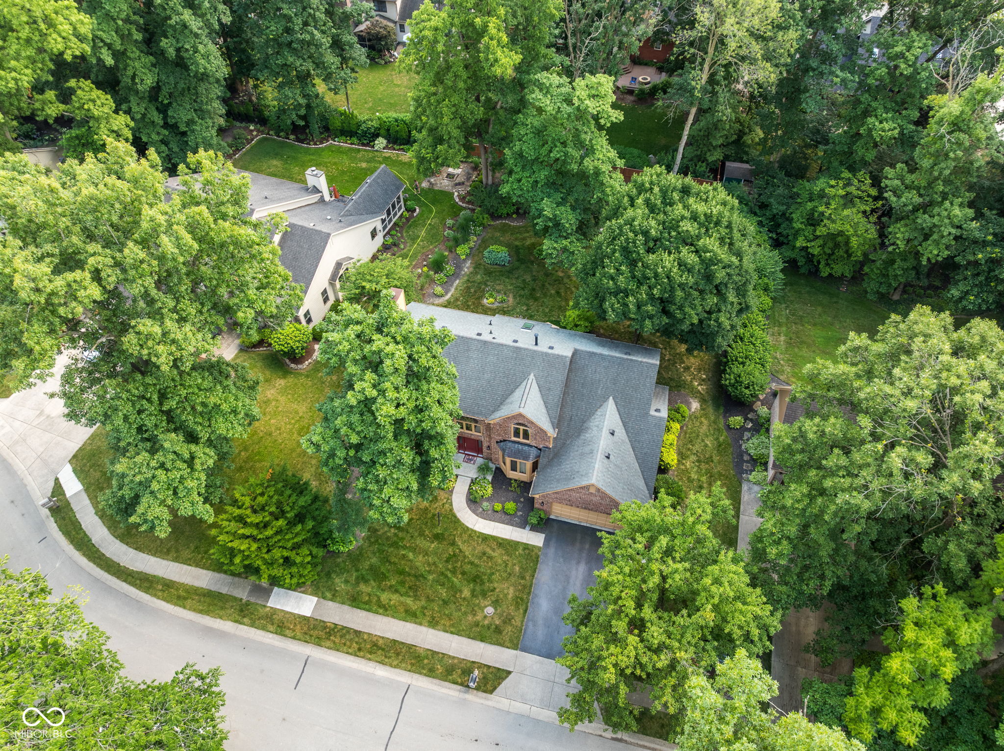 7621 Forest Drive