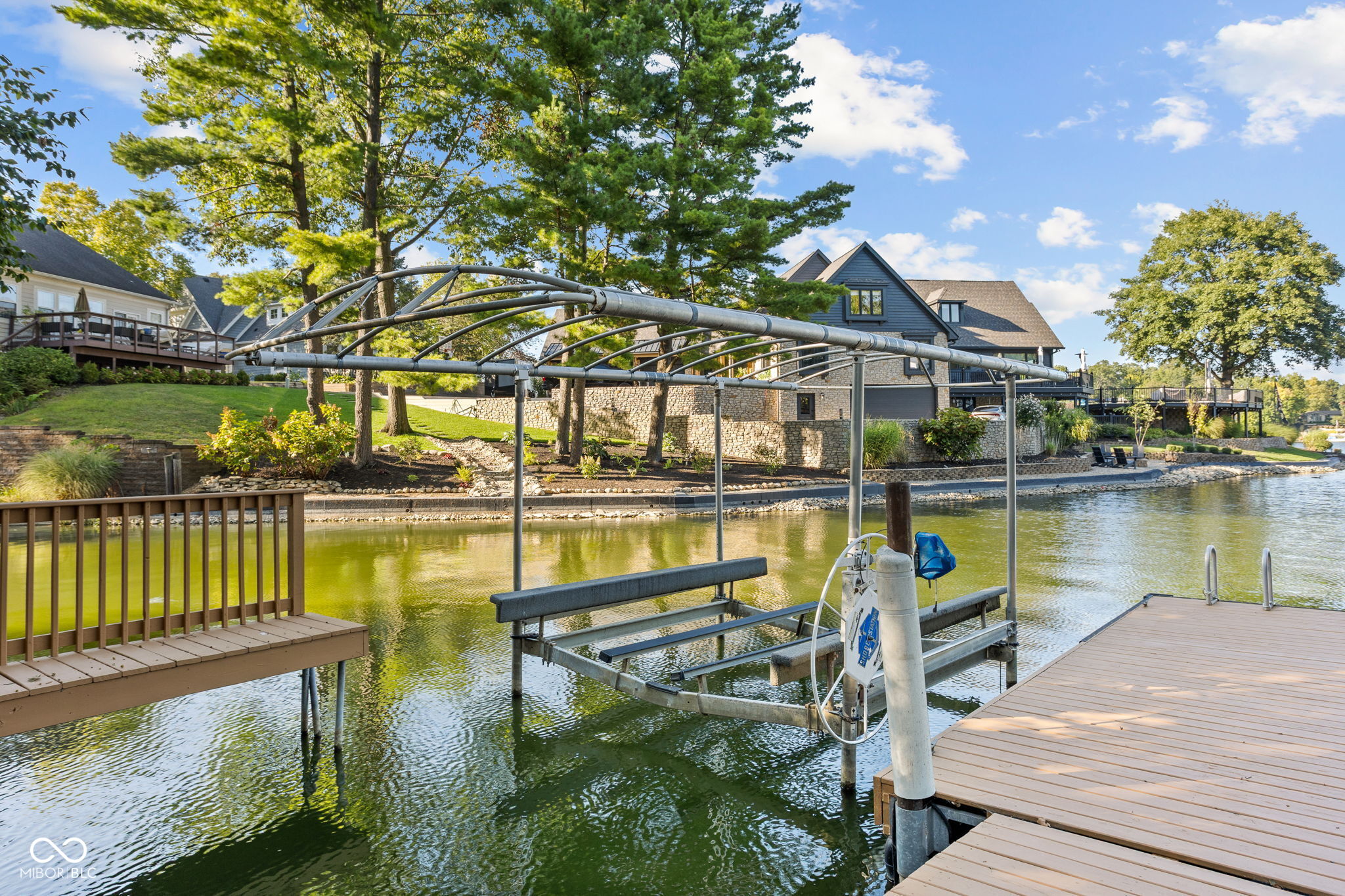 817 Hickory Way