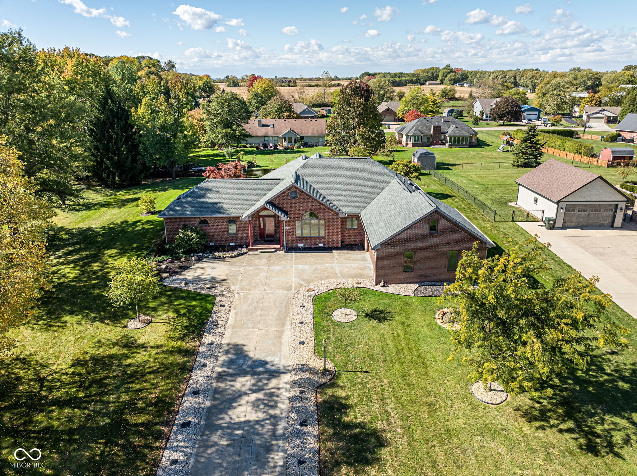 3756 N Forest Lane