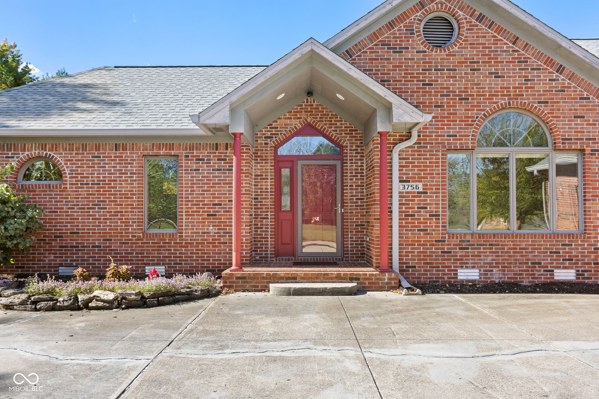 3756 N Forest Lane