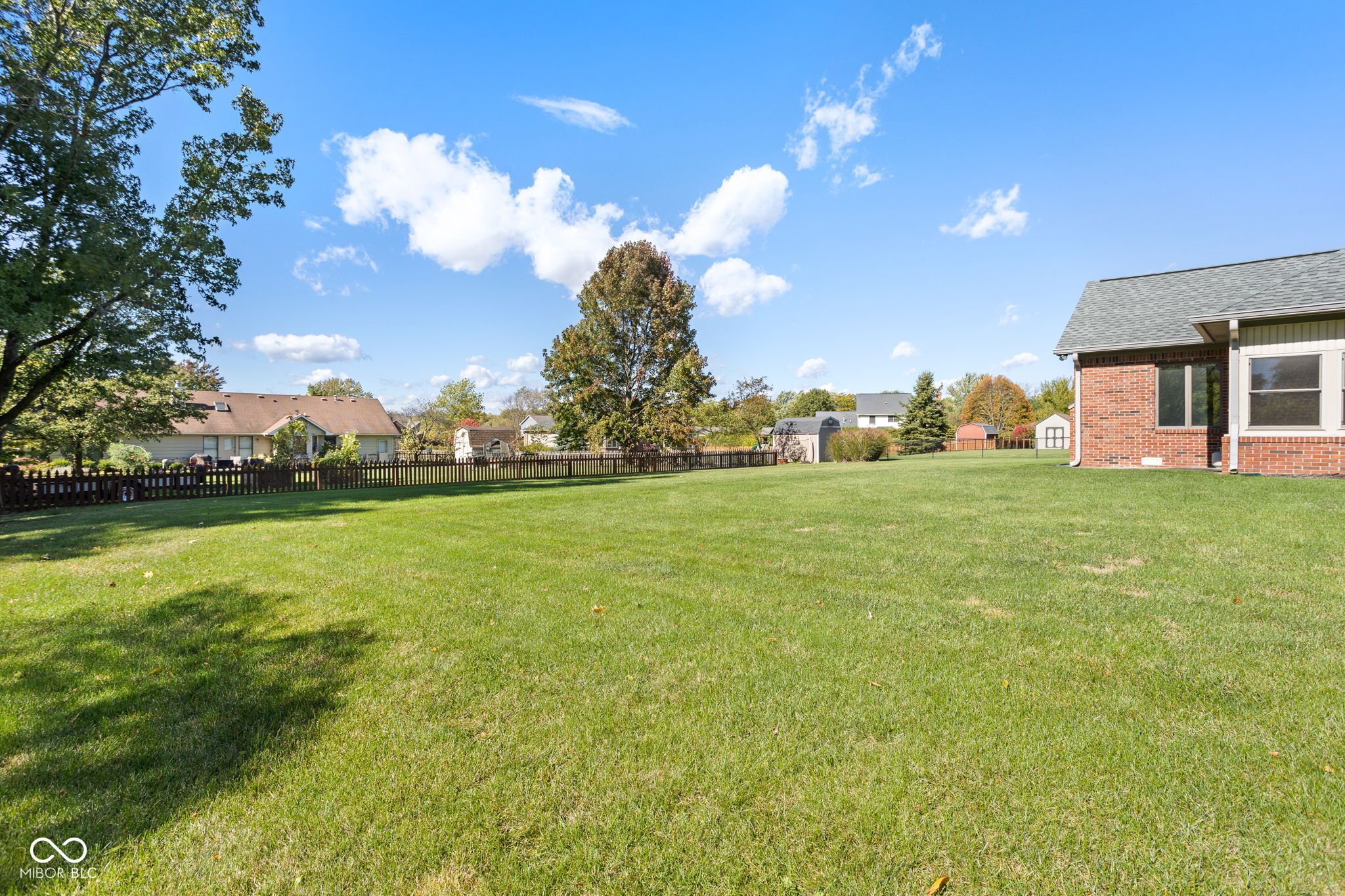 3756 N Forest Lane