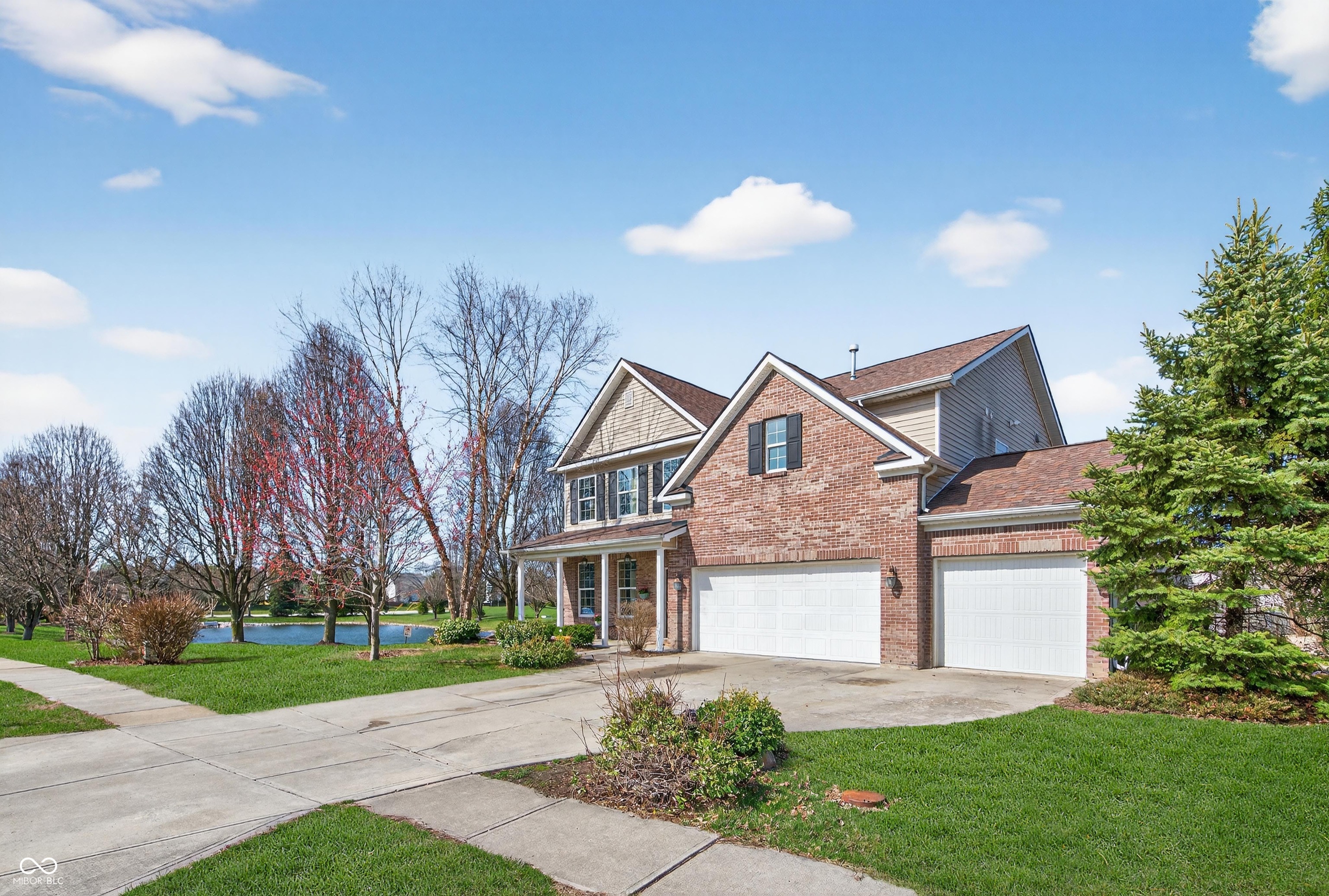 6928 W Winding Bend