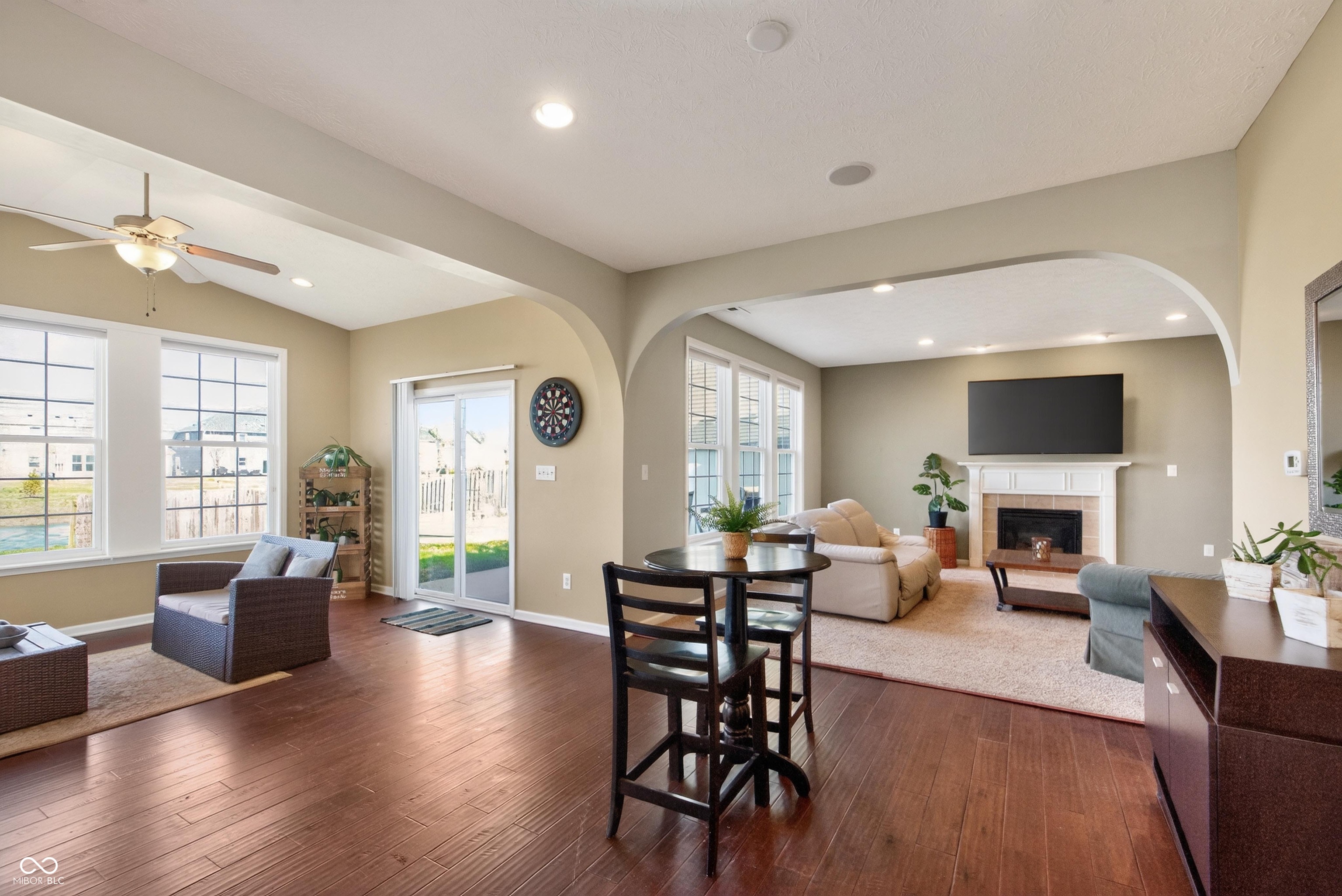 6928 W Winding Bend