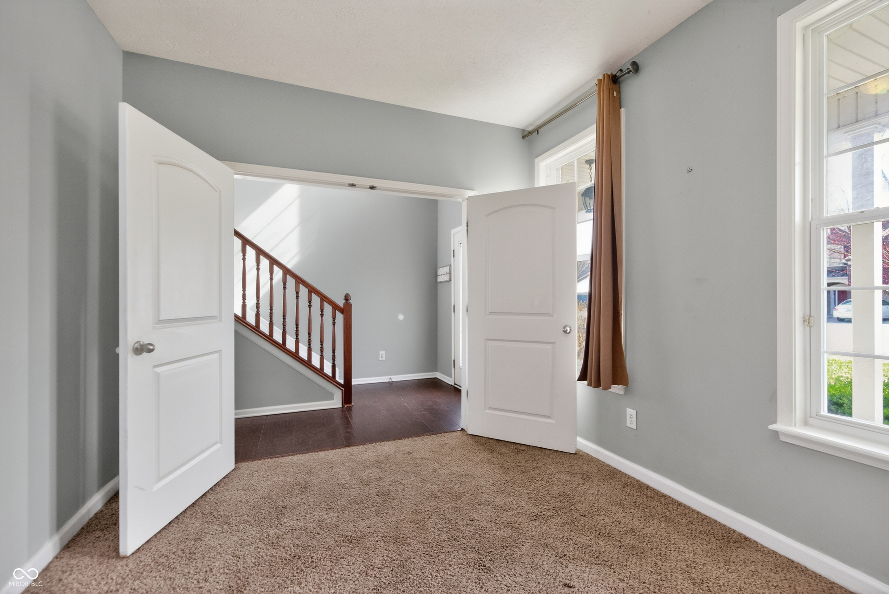 6928 W Winding Bend