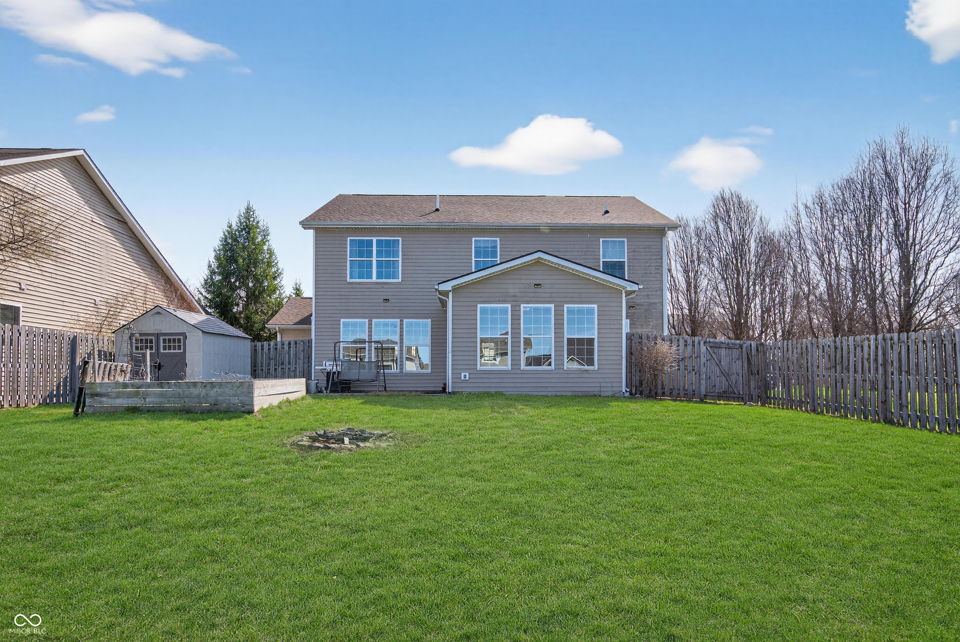 6928 W Winding Bend