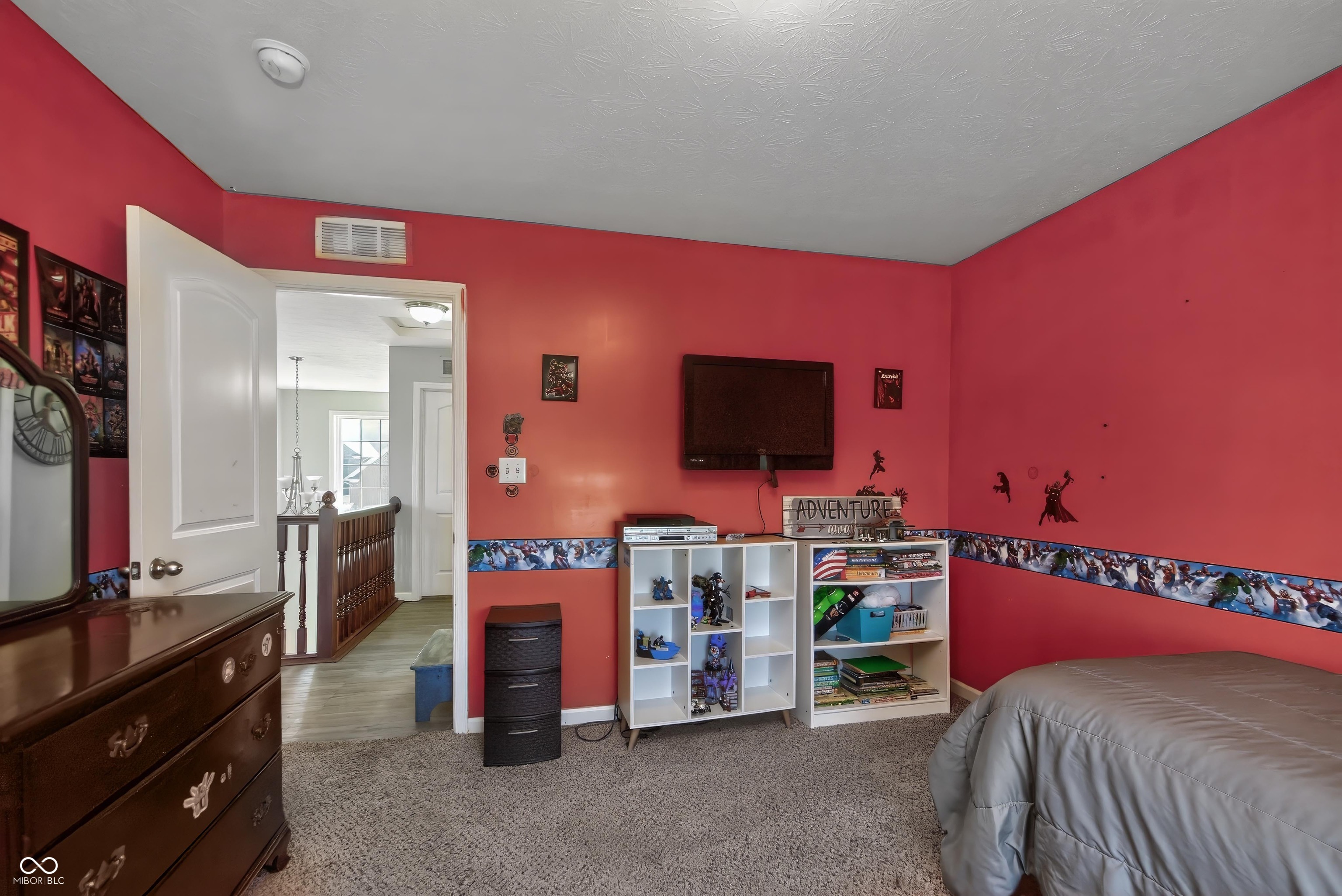 6928 W Winding Bend